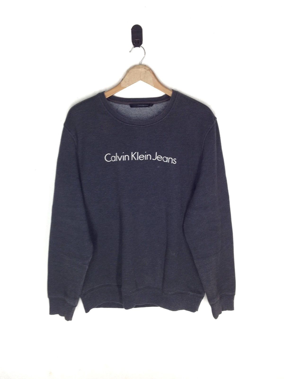 Calvin Klein Vintage Calvin Klein Jeans Black Crewneck Sweatshirt Size XL Size US XL / EU 56 / 4 - 1 Thumbnail