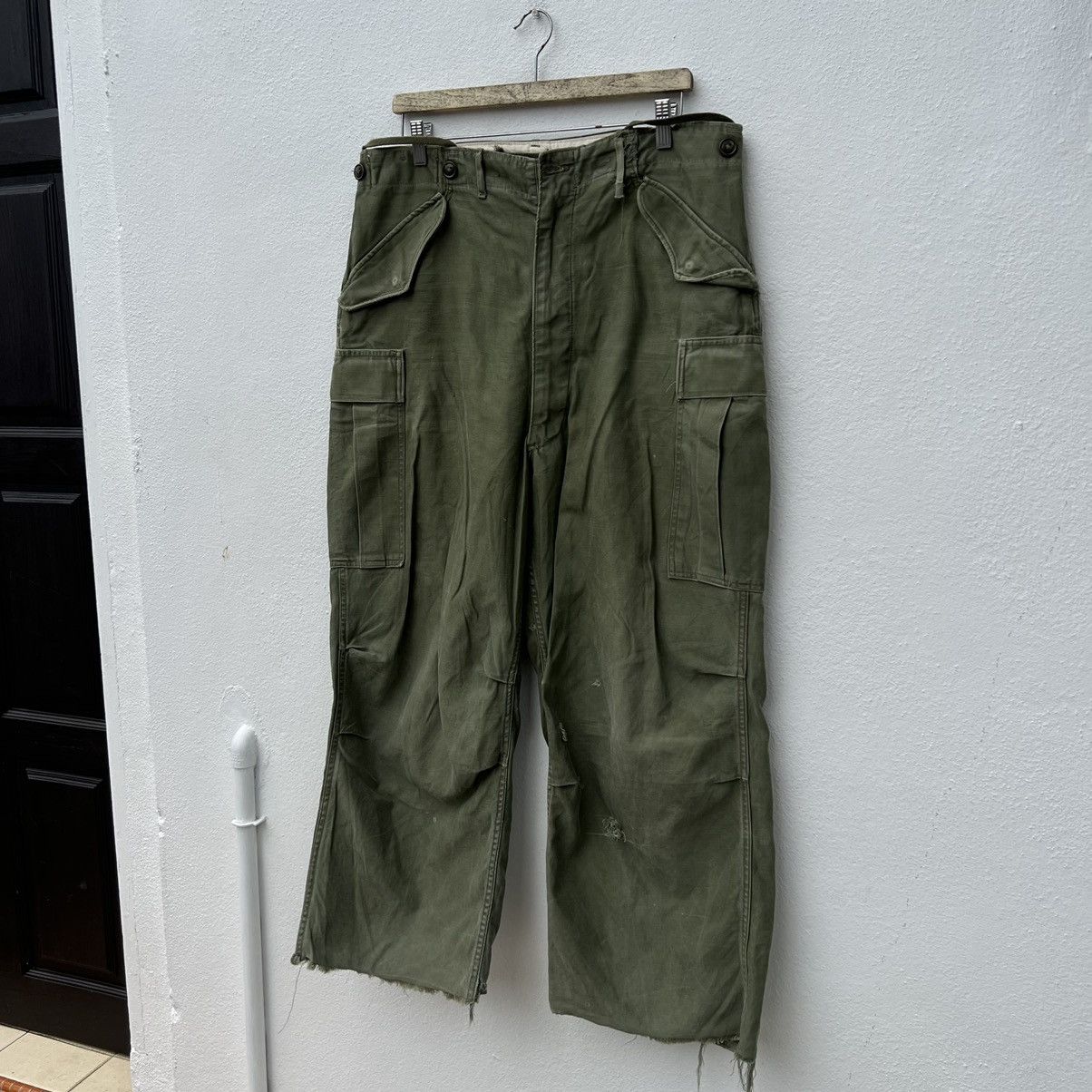 Vintage TRUE VINTAGE 1951 CARGO PANTS MILITARY WEAR MULTI POCKETS Size US 34 / EU 50 - 2 Thumbnail