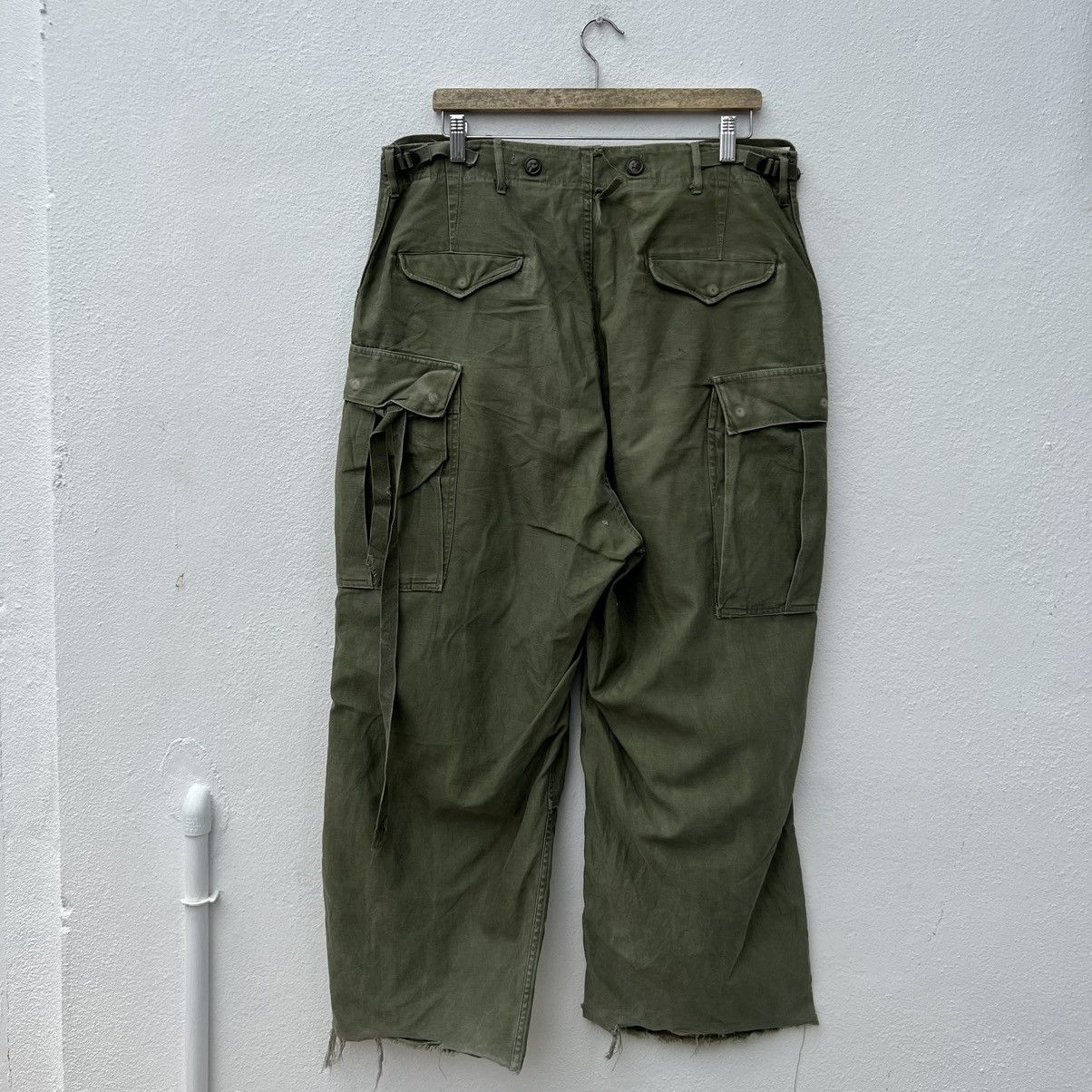 Vintage TRUE VINTAGE 1951 CARGO PANTS MILITARY WEAR MULTI POCKETS Size US 34 / EU 50 - 8 Thumbnail