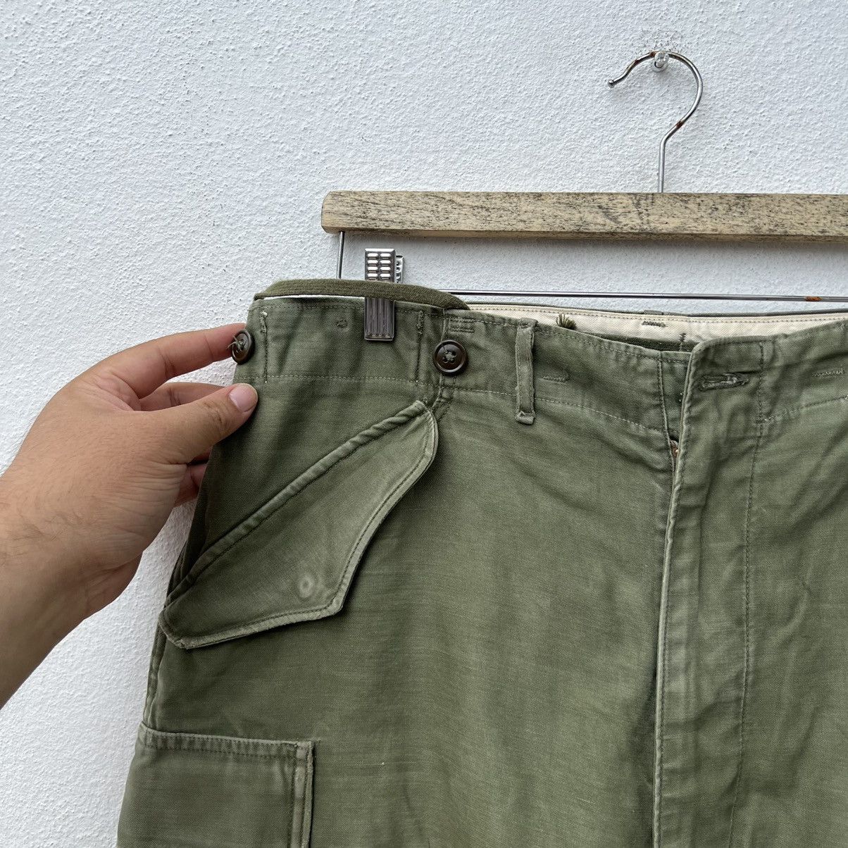 Vintage TRUE VINTAGE 1951 CARGO PANTS MILITARY WEAR MULTI POCKETS Size US 34 / EU 50 - 6 Thumbnail