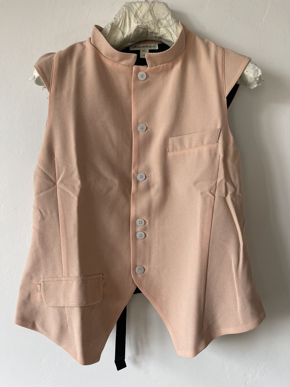 Aleksandr Manamis Vest