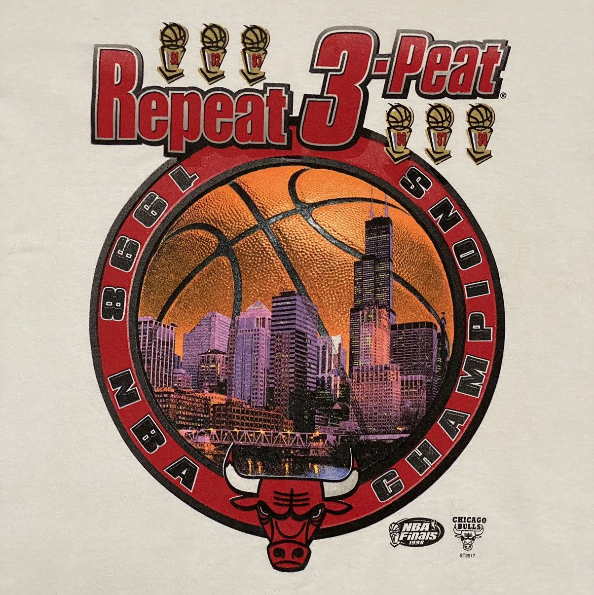 NBA VINTAGE 90S CHICAGO BULLS NBA TEE Size US XL / EU 56 / 4 - 3 Thumbnail
