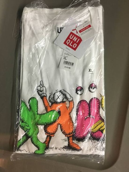 Kaws × Uniqlo Uniqlo X Kaws Logo Letters Tee Graffiti 2016 Size X-Large Size US XL / EU 56 / 4 - 1 Preview
