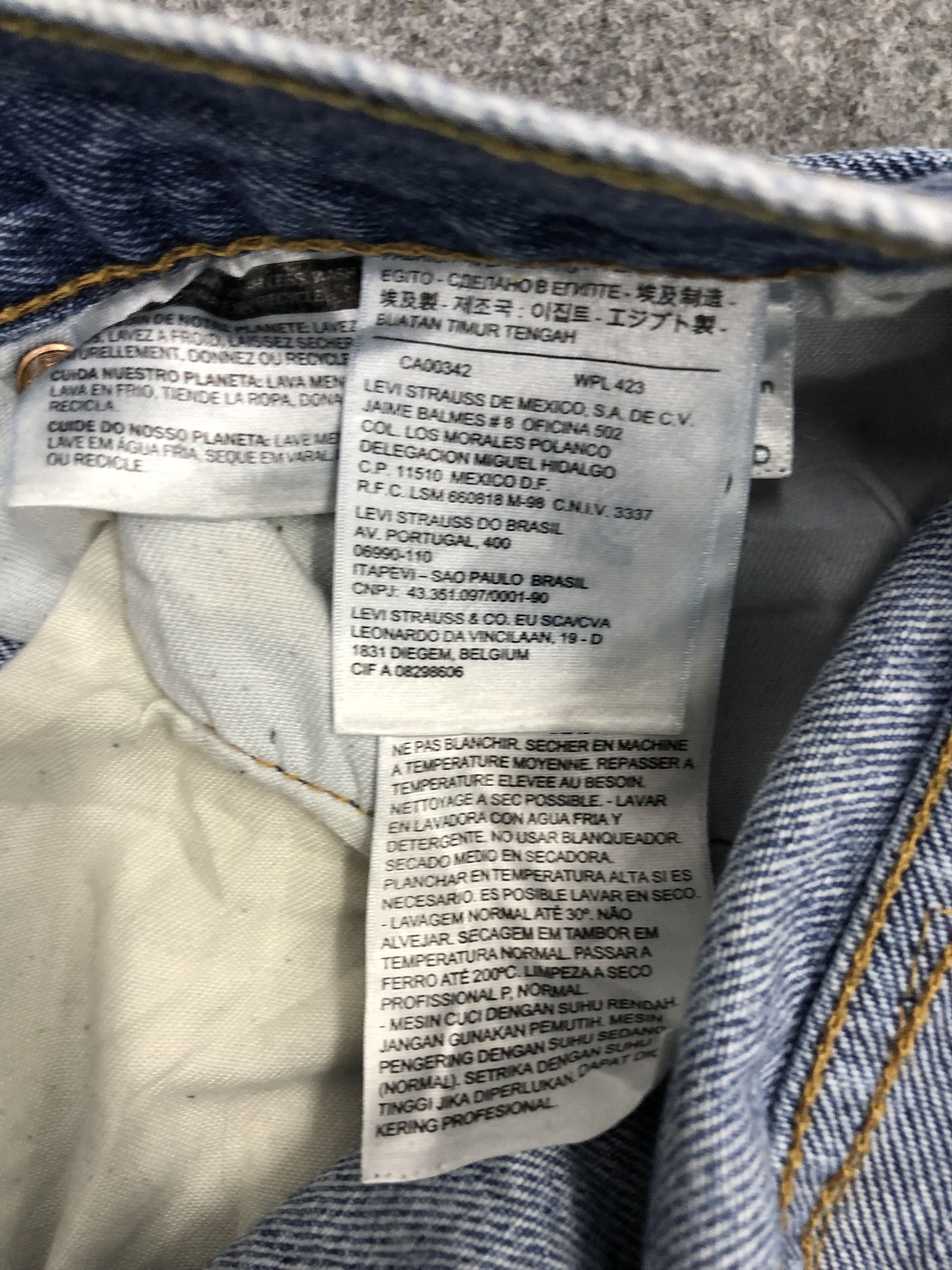 Levi's Vintage Levis 501 Faded Blue Jeans DP1242 Size US 39 - 6 Thumbnail
