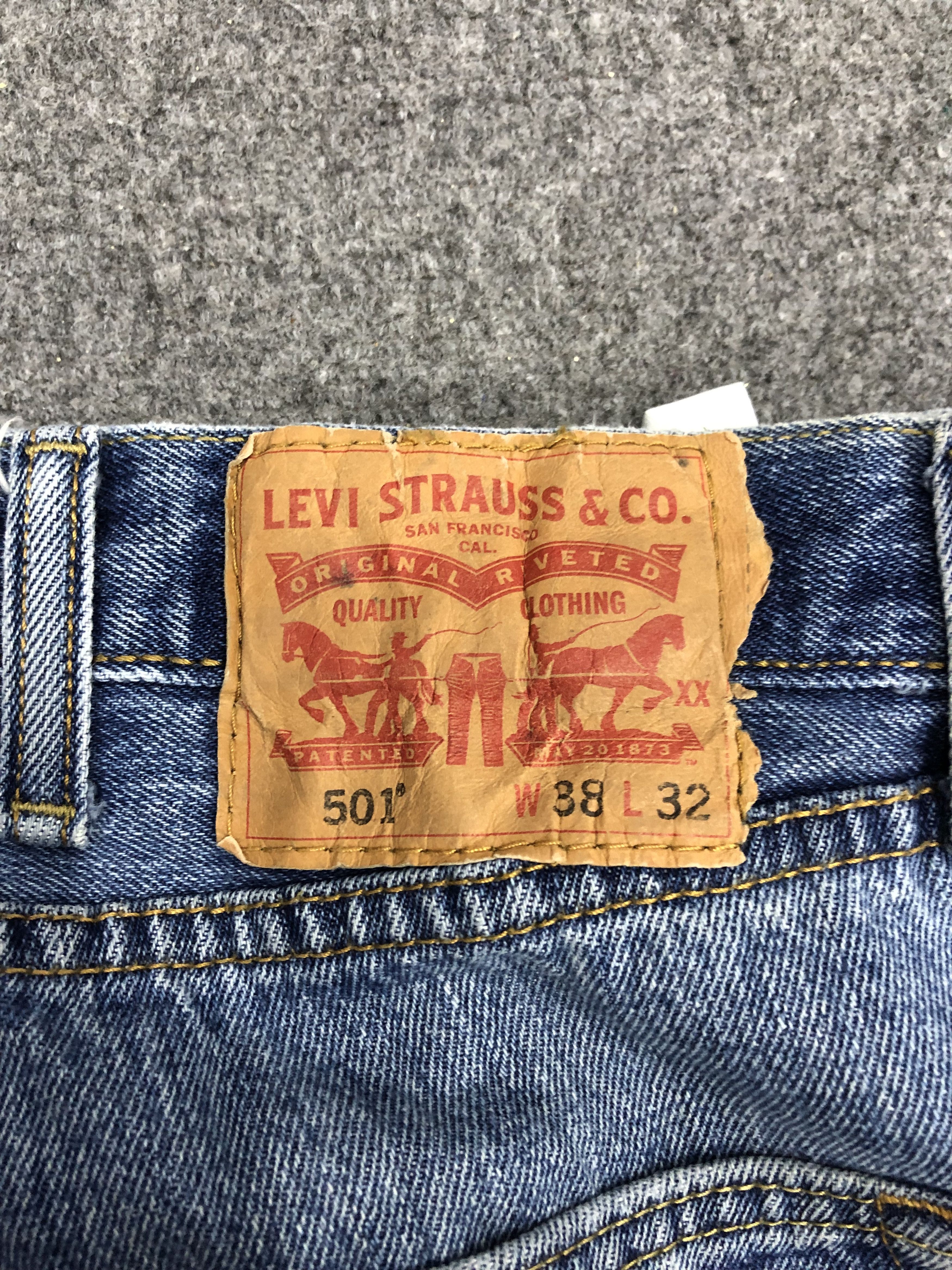 Levi's Vintage Levis 501 Faded Blue Jeans DP1242 Size US 39 - 5 Thumbnail