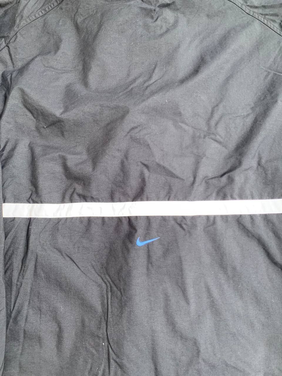 Nike Vintage Nike Mini Center Swoosh Water Resistant Jacket Size US L / EU 52-54 / 3 - 8 Thumbnail