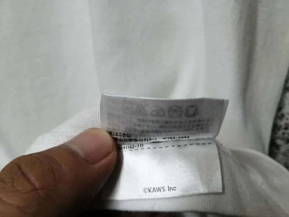 Japanese Brand VINTAGE KAWS VERY RARE Size US M / EU 48-50 / 2 - 6 Thumbnail