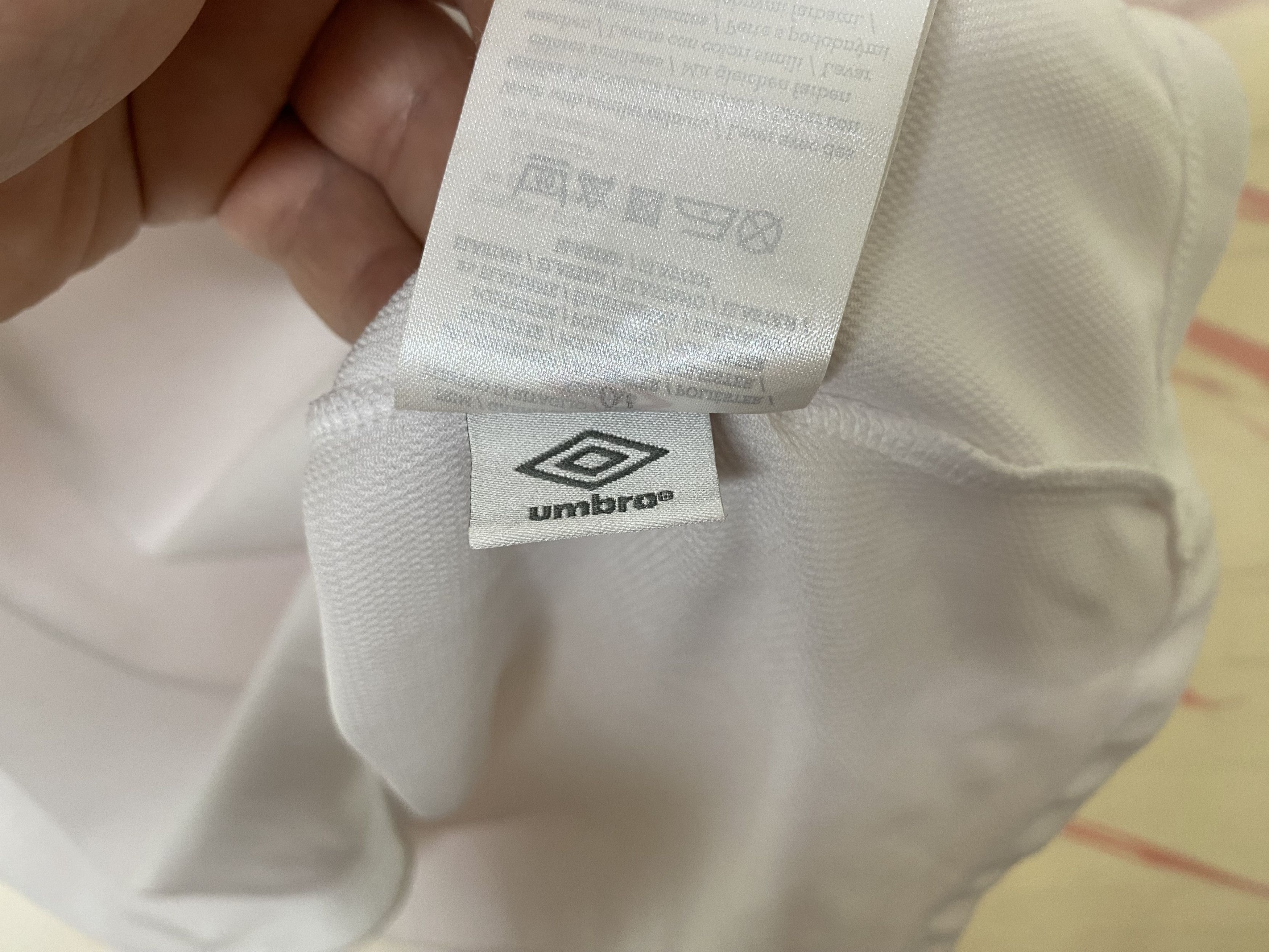 Umbro ENGLAND NATIONAL TEAM 2012 HOME FOOTBALL SHIRT SOCCER JERSEY Size US XL / EU 56 / 4 - 7 Thumbnail
