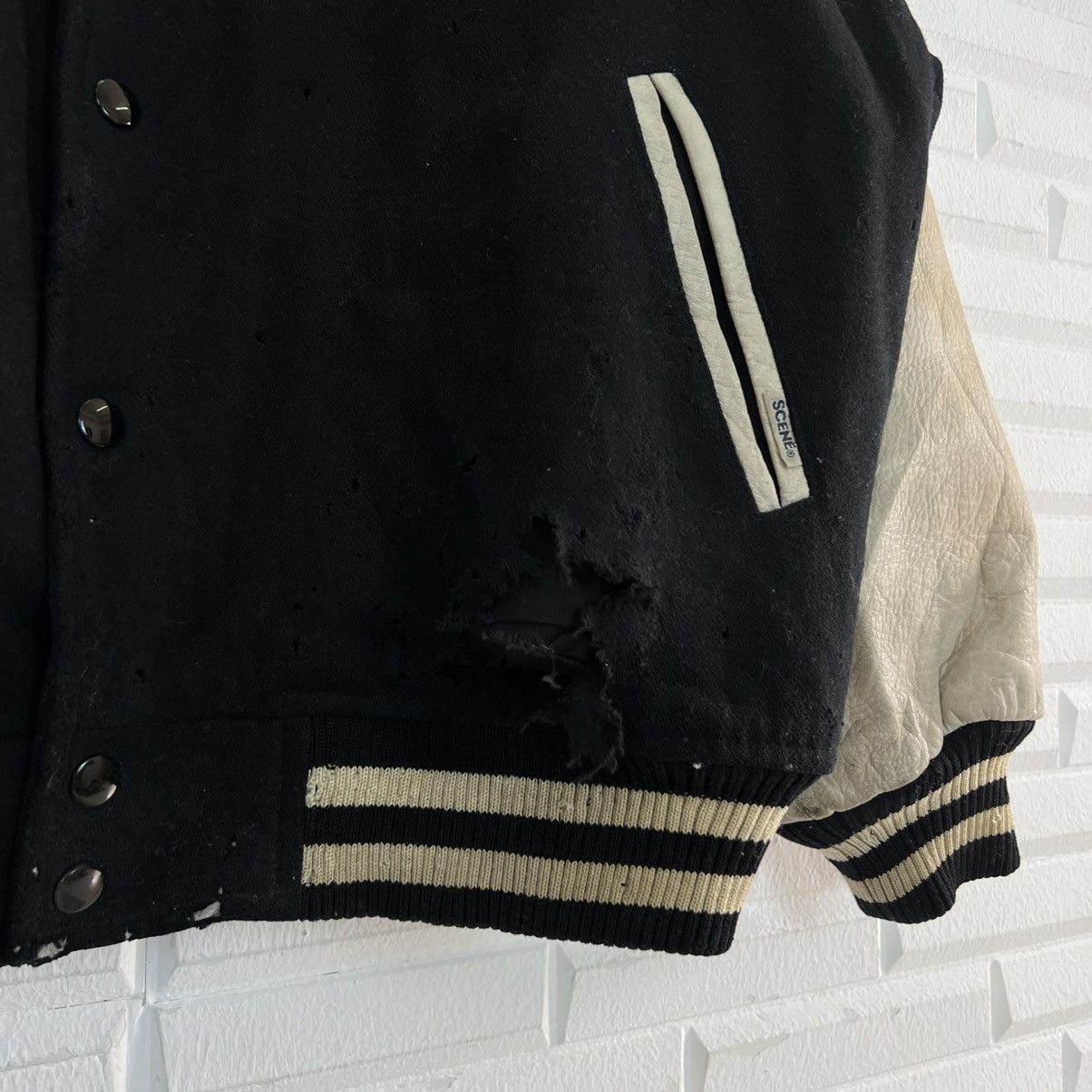 Japanese Brand VARSITY JACKET SCENE VICTORY BIG LOGO LEATHER HANDLING Size US L / EU 52-54 / 3 - 7 Thumbnail