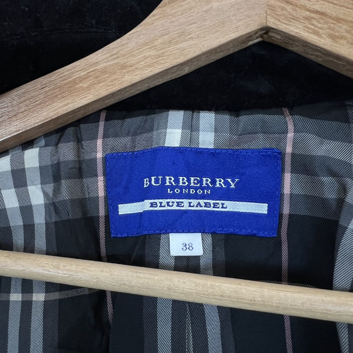 Burberry VINTAGE BURBERRY BLUE LABEL CROPPED VELVET CORDUROY Size US M / EU 48-50 / 2 - 14 Thumbnail