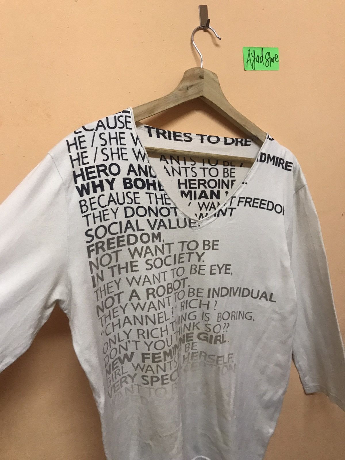 ‼️MESSAGE FROM KATHRINE HAMNETT TSHIRT 3quater‼️