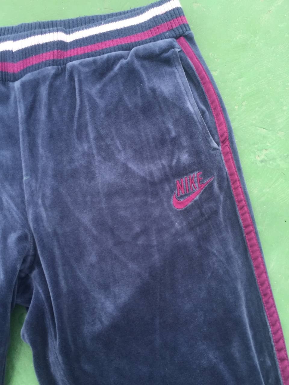 Nike Vintage Nike Velvet Velour Sweatpants Bootcut Flared Size 31" - 3 Thumbnail