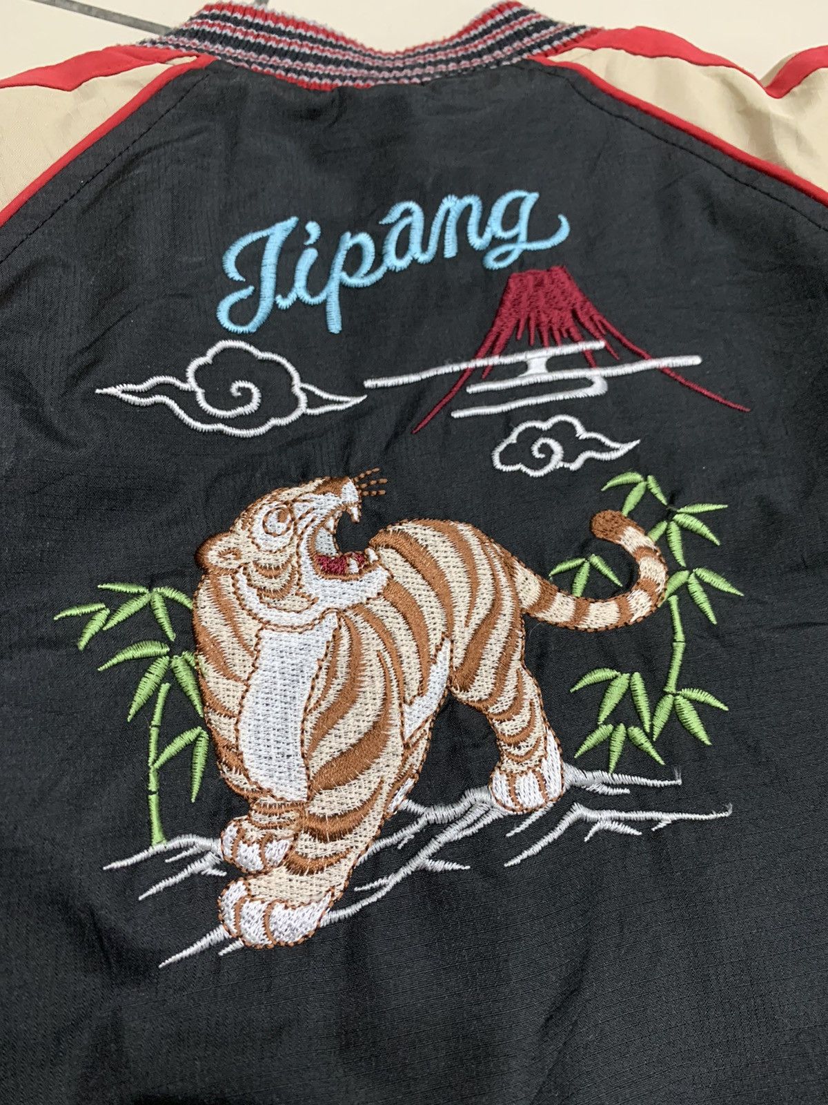 Japanese Brand VINTAGE SUKAJAN EMBROIDERED JACKET KIDS 95 Size US XXS / EU 40 - 3 Thumbnail