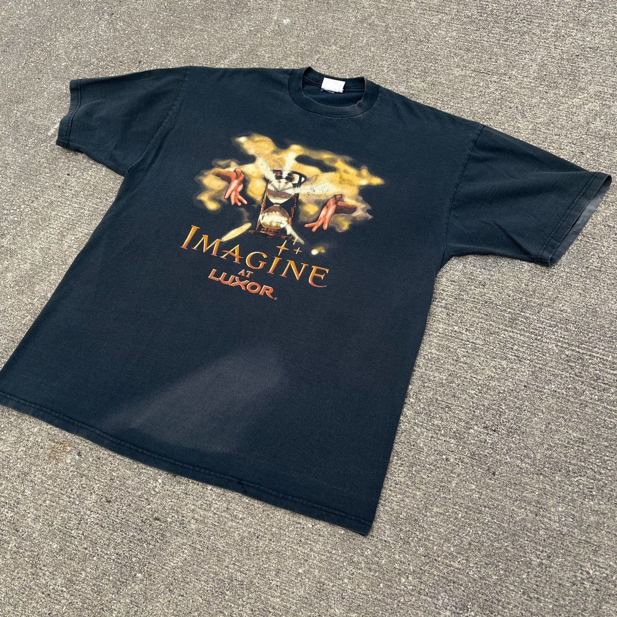 Rare × Vintage Vintage RARE 90s Imagine at Luxor Hourglass Tee Size US XL / EU 56 / 4 - 5 Thumbnail