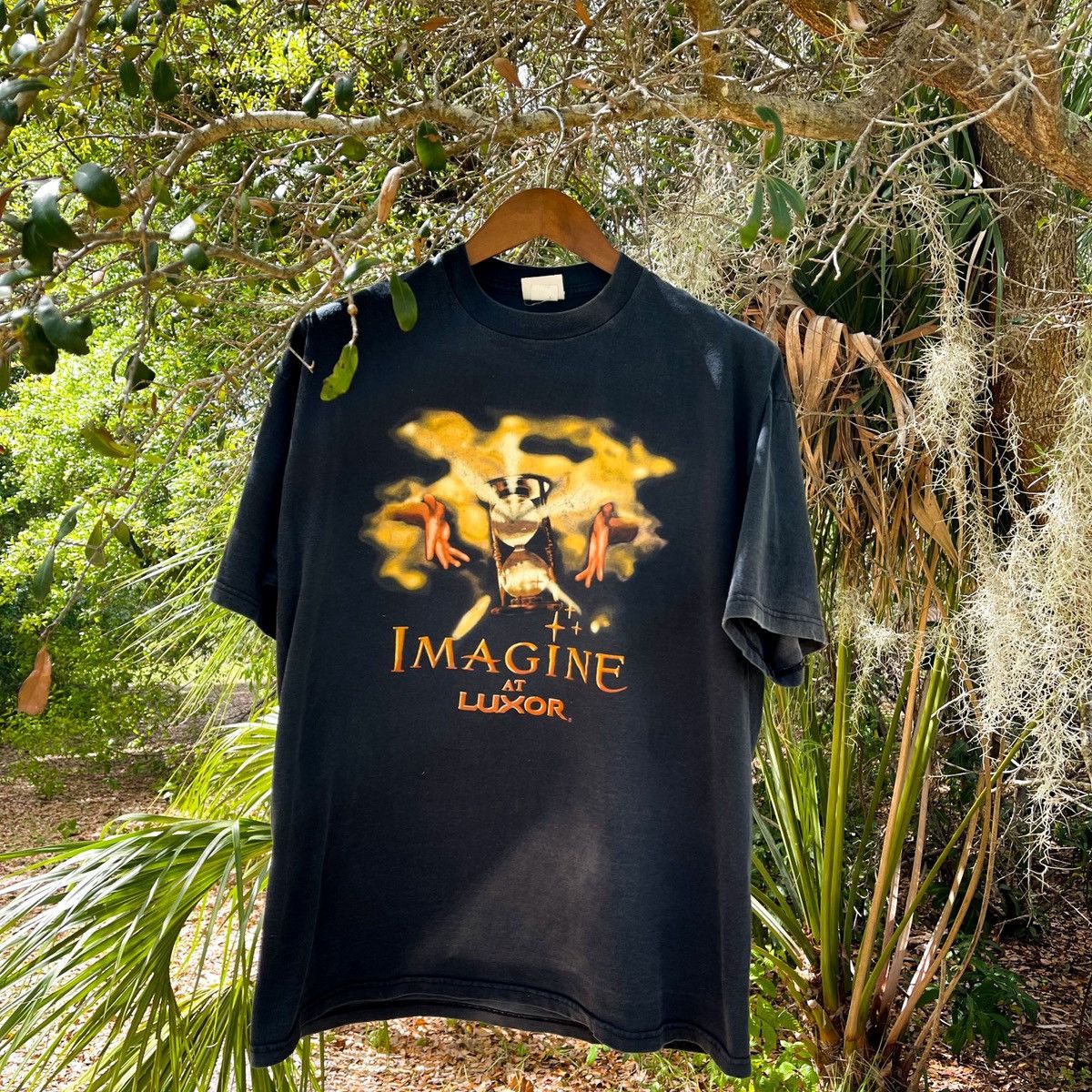 Rare × Vintage Vintage RARE 90s Imagine at Luxor Hourglass Tee Size US XL / EU 56 / 4 - 1 Thumbnail