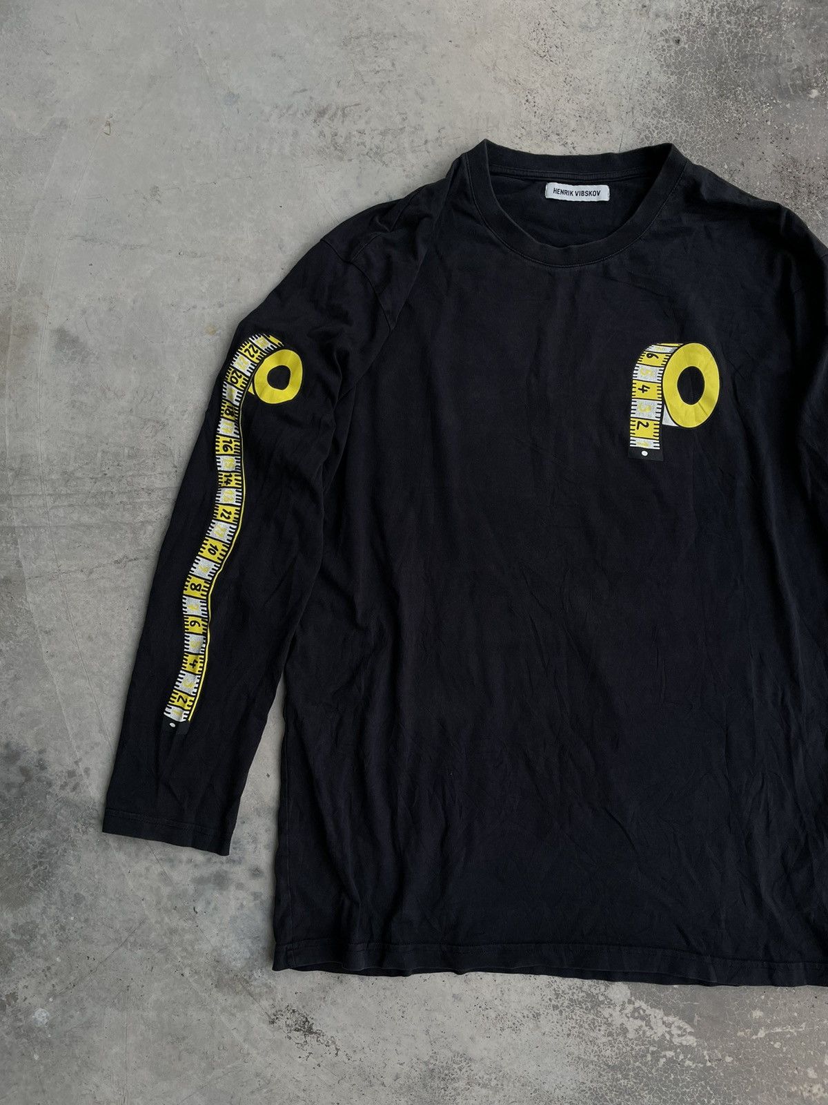 Henrik Vibskov 🔥Hendrik Vibskov Measuring L/S Tee🔥 Size US L / EU 52-54 / 3 - 2 Thumbnail