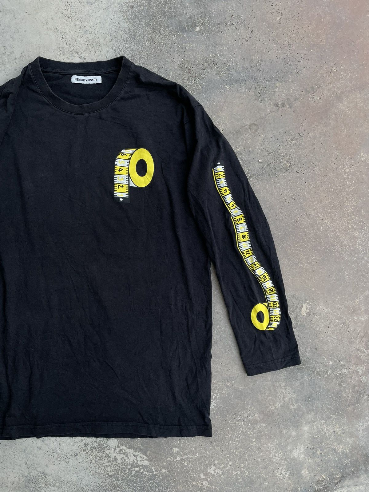 Henrik Vibskov 🔥Hendrik Vibskov Measuring L/S Tee🔥 Size US L / EU 52-54 / 3 - 3 Thumbnail