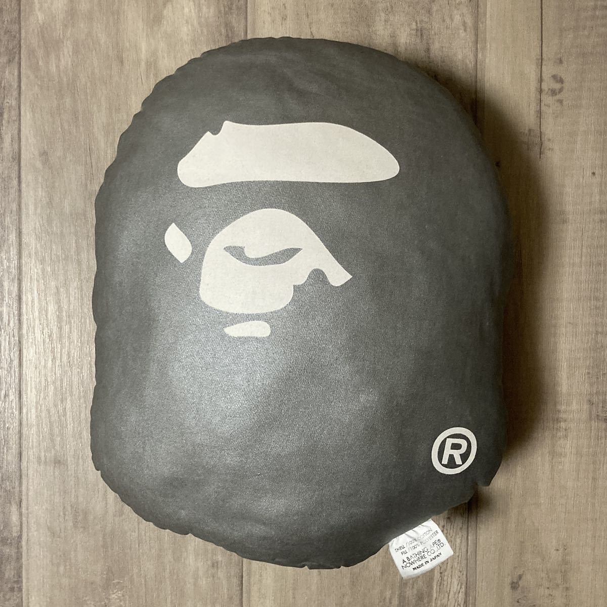 Bape 🔥Vintage🔥 BAPE APE HEAD Cushion Pillow Silver NIGO Size ONE SIZE - 1 Thumbnail