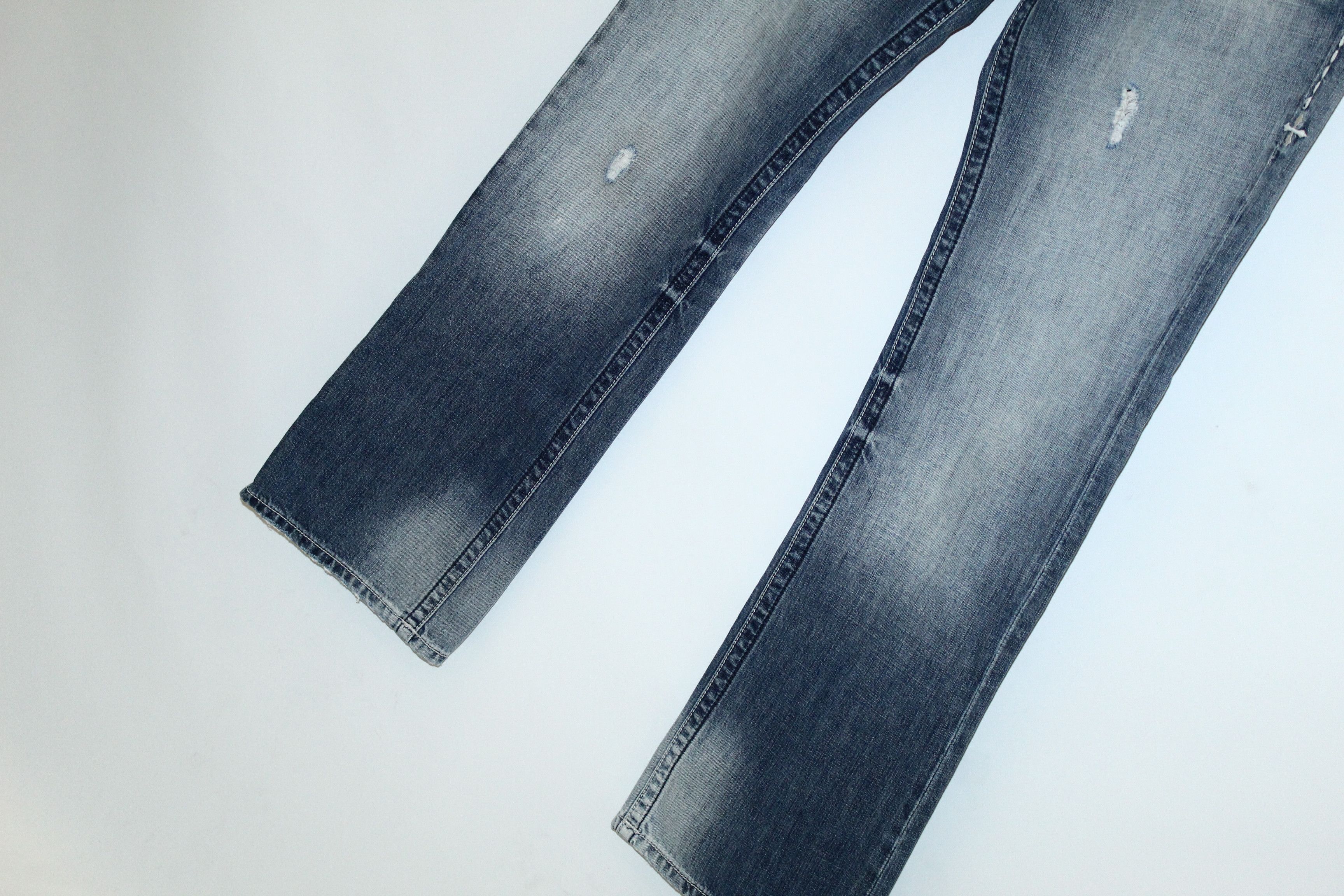 Affliction 💥VTG💥 Affliction Cooper Relaxed Boot Cut 3D Wash Jeans. Size US 34 / EU 50 - 4 Thumbnail