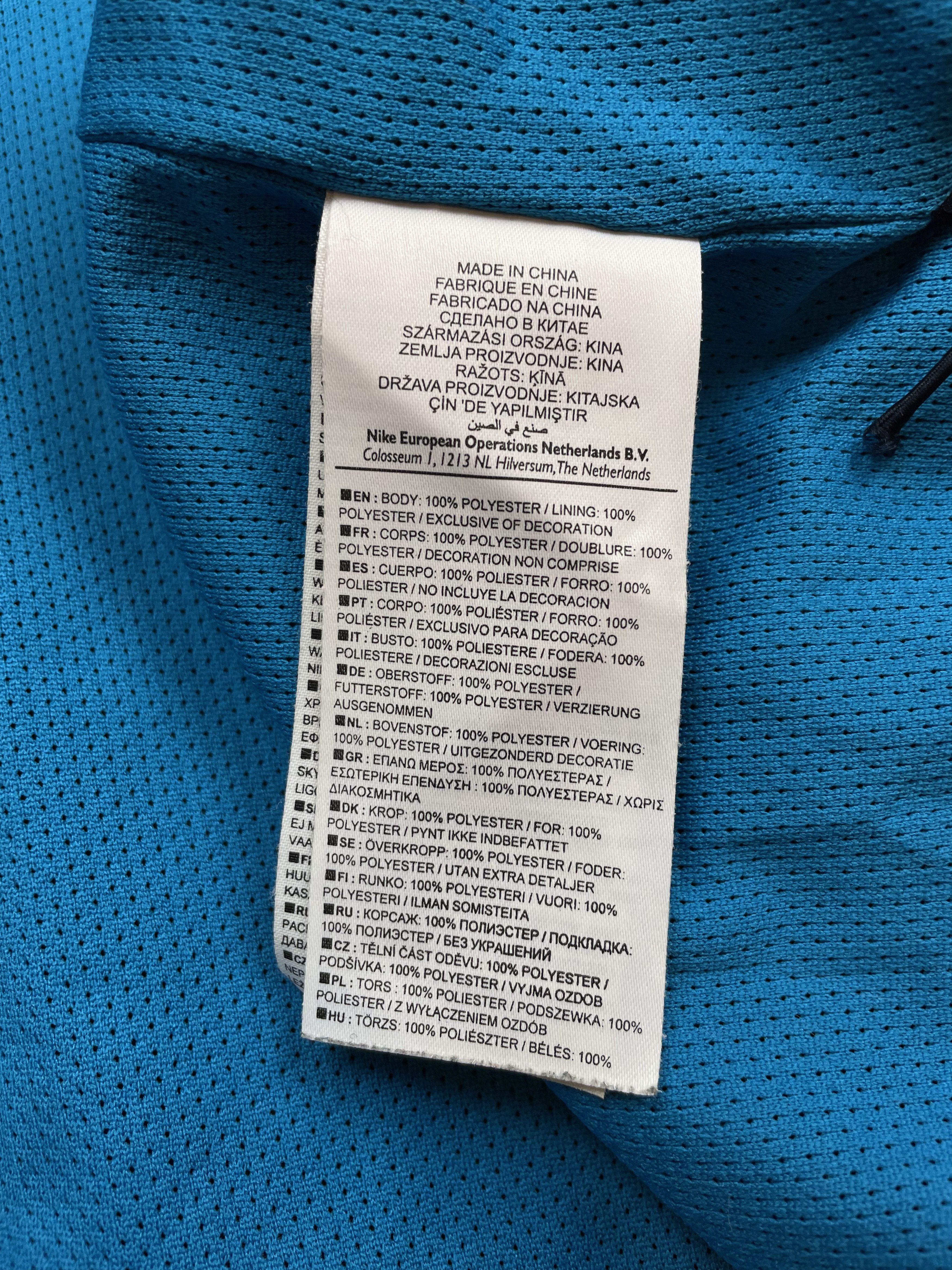 Nike Vintage Nike Barcelona Football Soccer Jacket Windbreaker Size US L / EU 52-54 / 3 - 10 Thumbnail