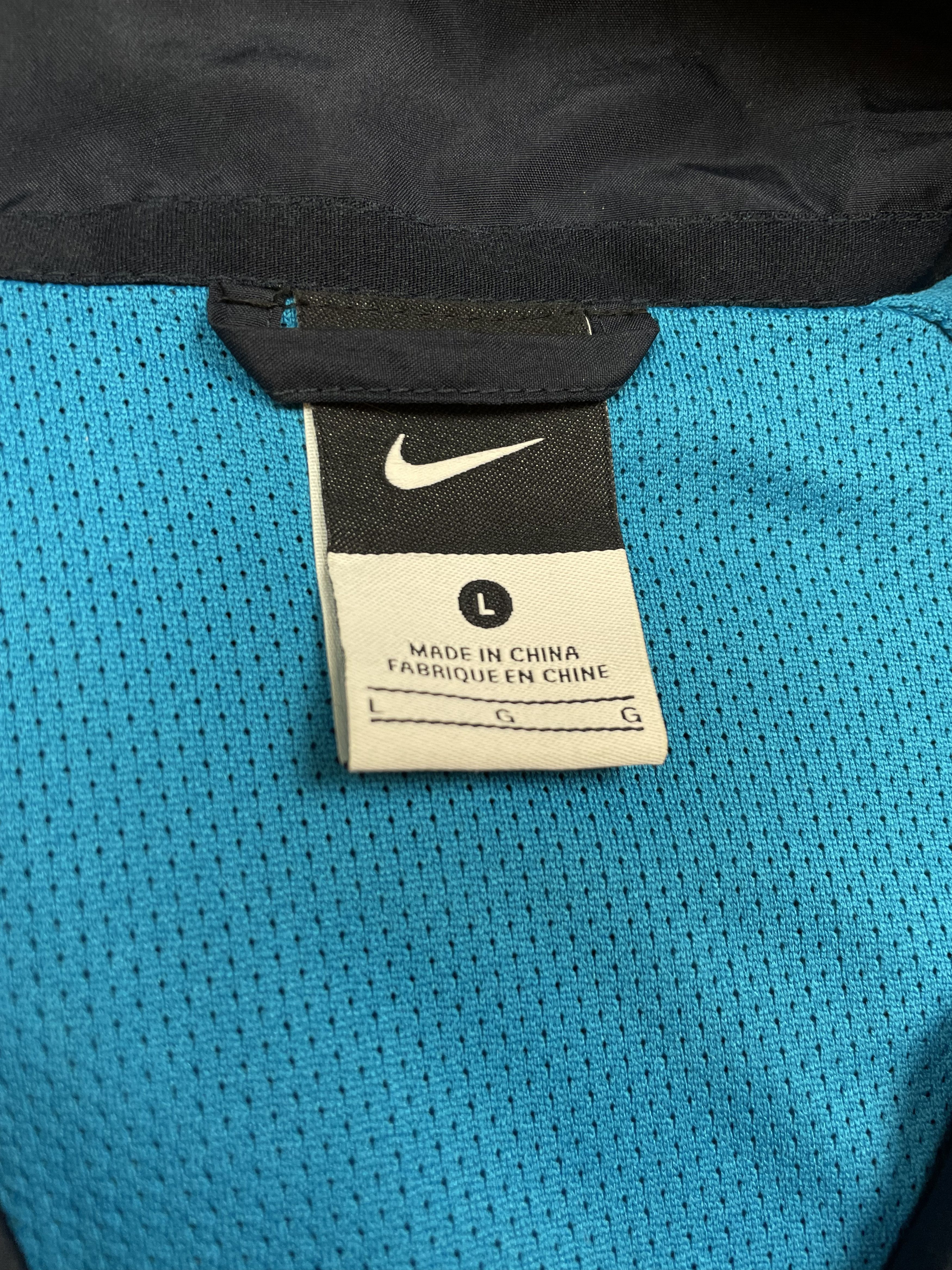Nike Vintage Nike Barcelona Football Soccer Jacket Windbreaker Size US L / EU 52-54 / 3 - 7 Thumbnail