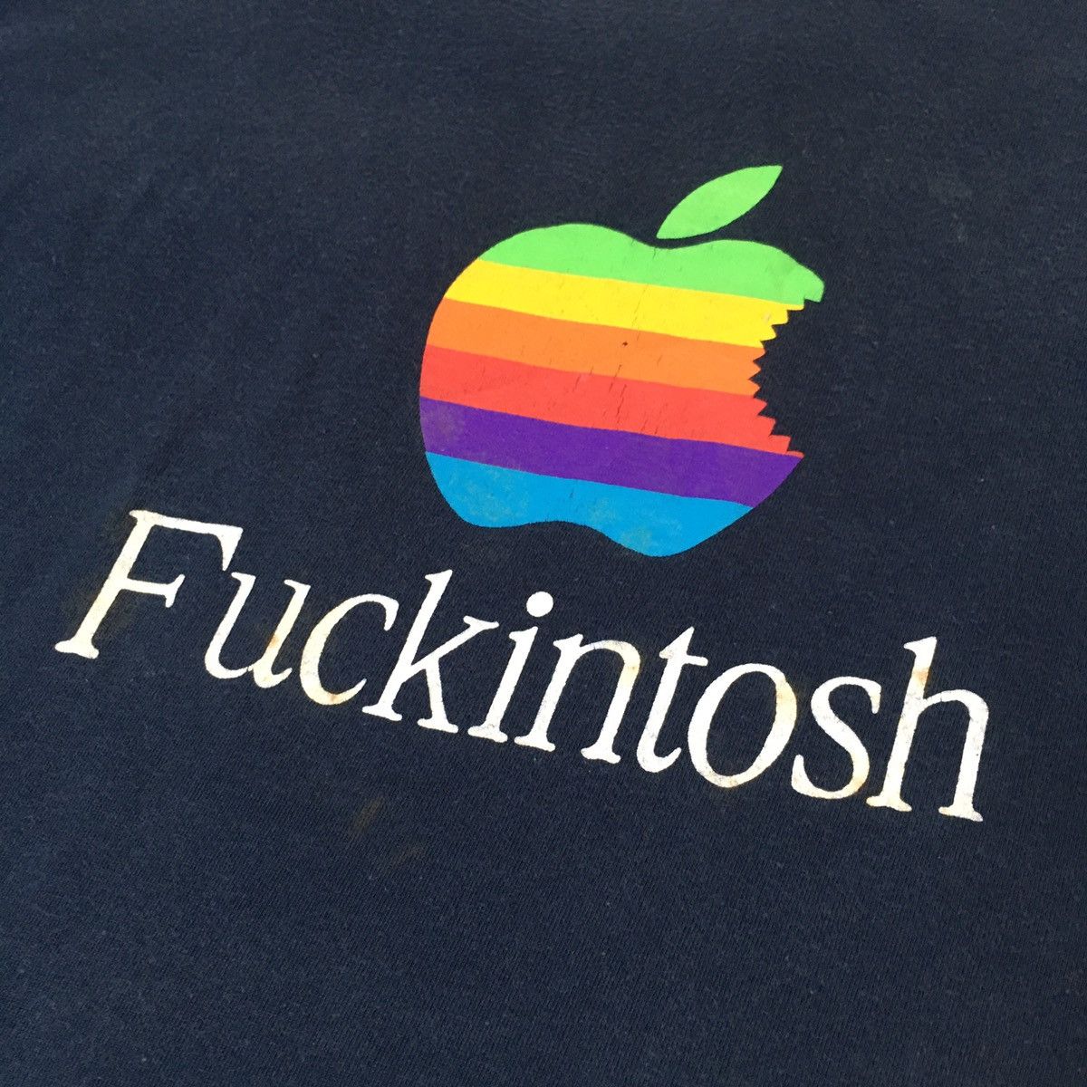 Vintage Vintage 90s Fuckintosh Apple Tshirt Size US L / EU 52-54 / 3 - 6 Thumbnail