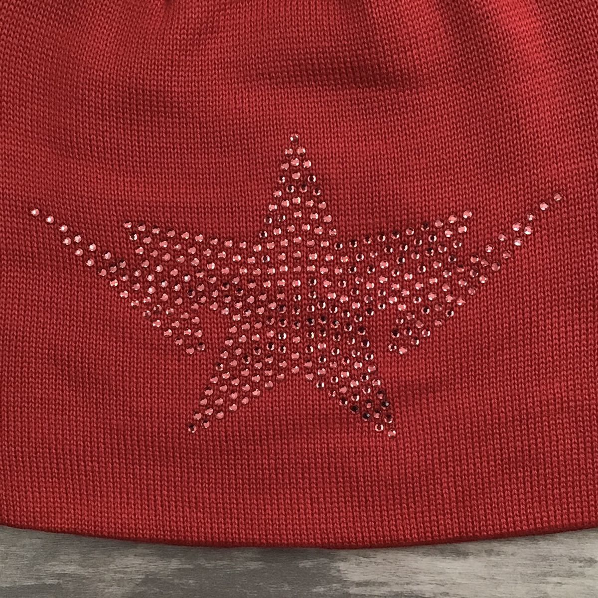 Bape × Swarovski BAPE Red Swarovski BAPESTA logo knit cap beanie star Size ONE SIZE - 2 Thumbnail