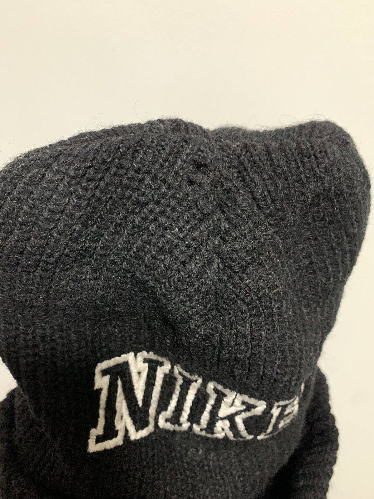 Nike × Vintage VINTAGE NIKE DISTRESSED BLACK BEANIE Size ONE SIZE - 10 Thumbnail