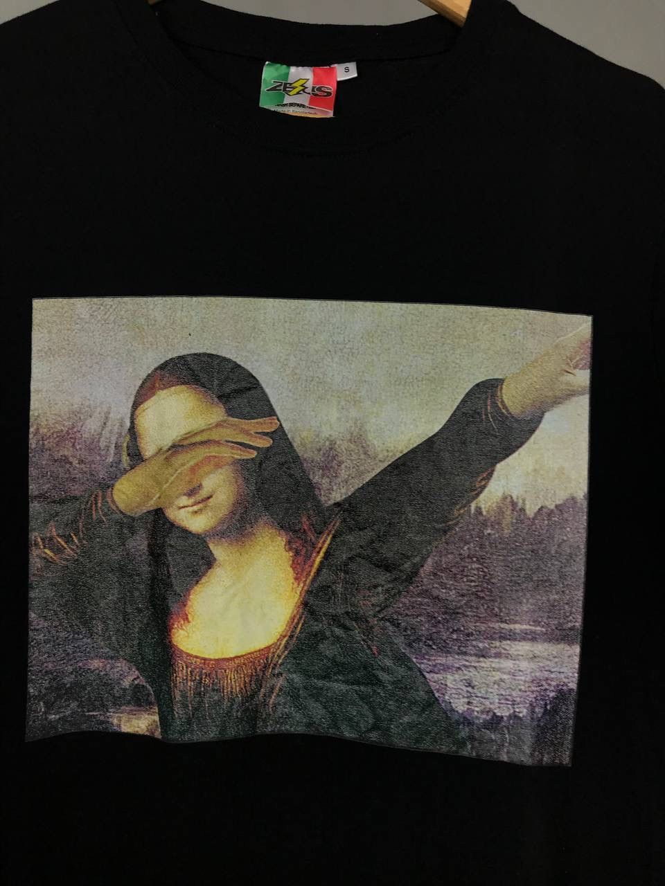 Vintage Mona Lisa vintage art humor parody tee Size US S / EU 44-46 / 1 - 3 Thumbnail