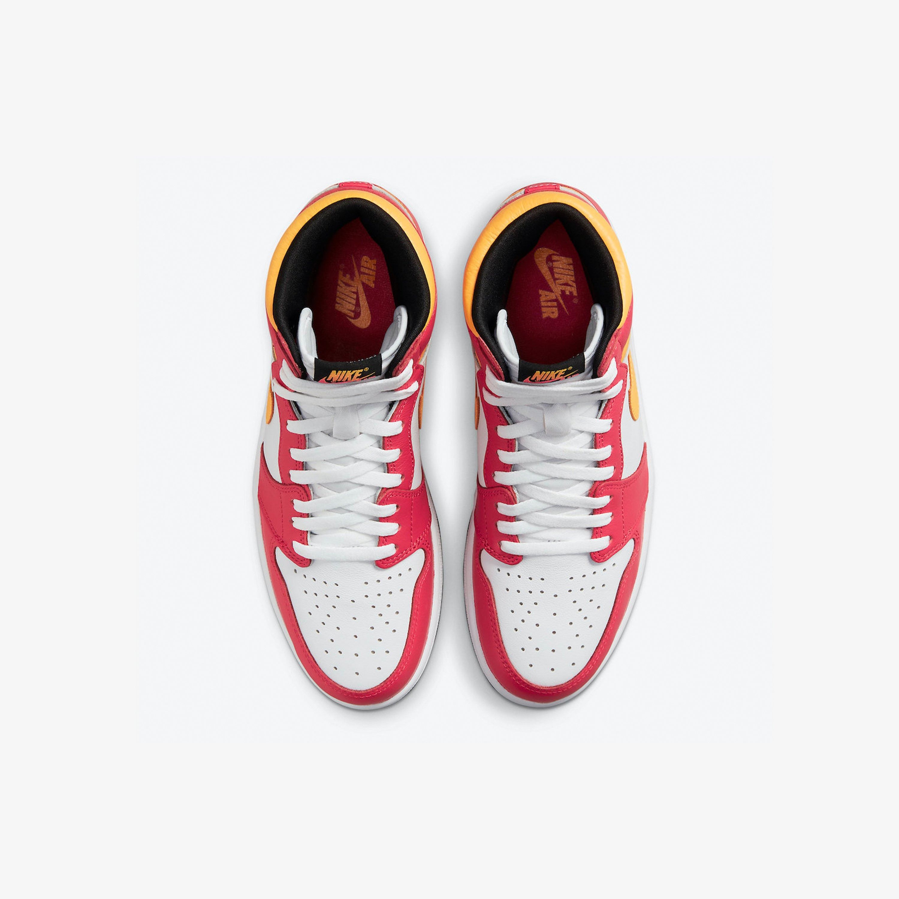 Nike JORDAN 1 RETRO HIGH OG LIGHT FUSION RED Size US 10.5 / EU 43-44 - 5 Thumbnail