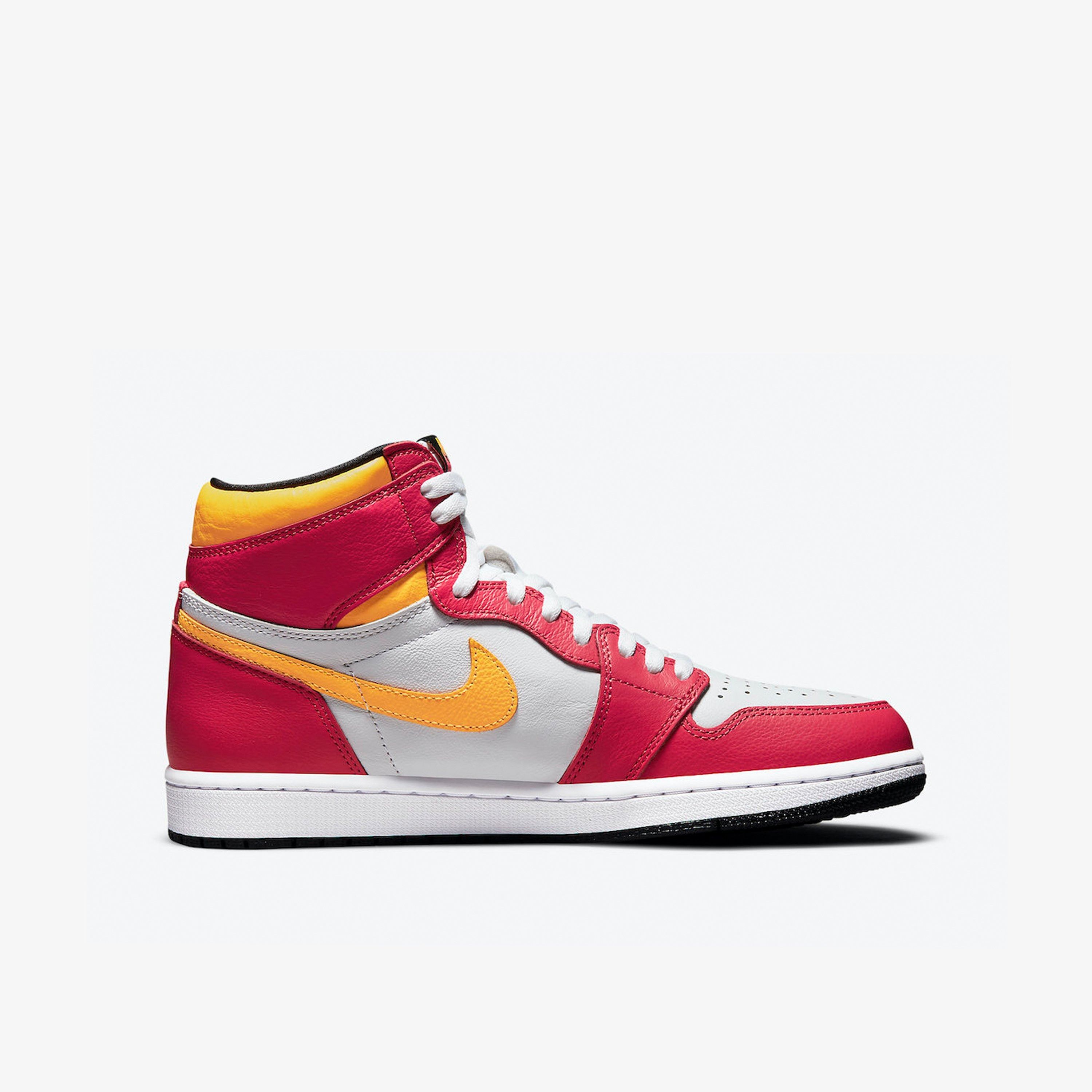 Nike JORDAN 1 RETRO HIGH OG LIGHT FUSION RED Size US 10.5 / EU 43-44 - 6 Thumbnail