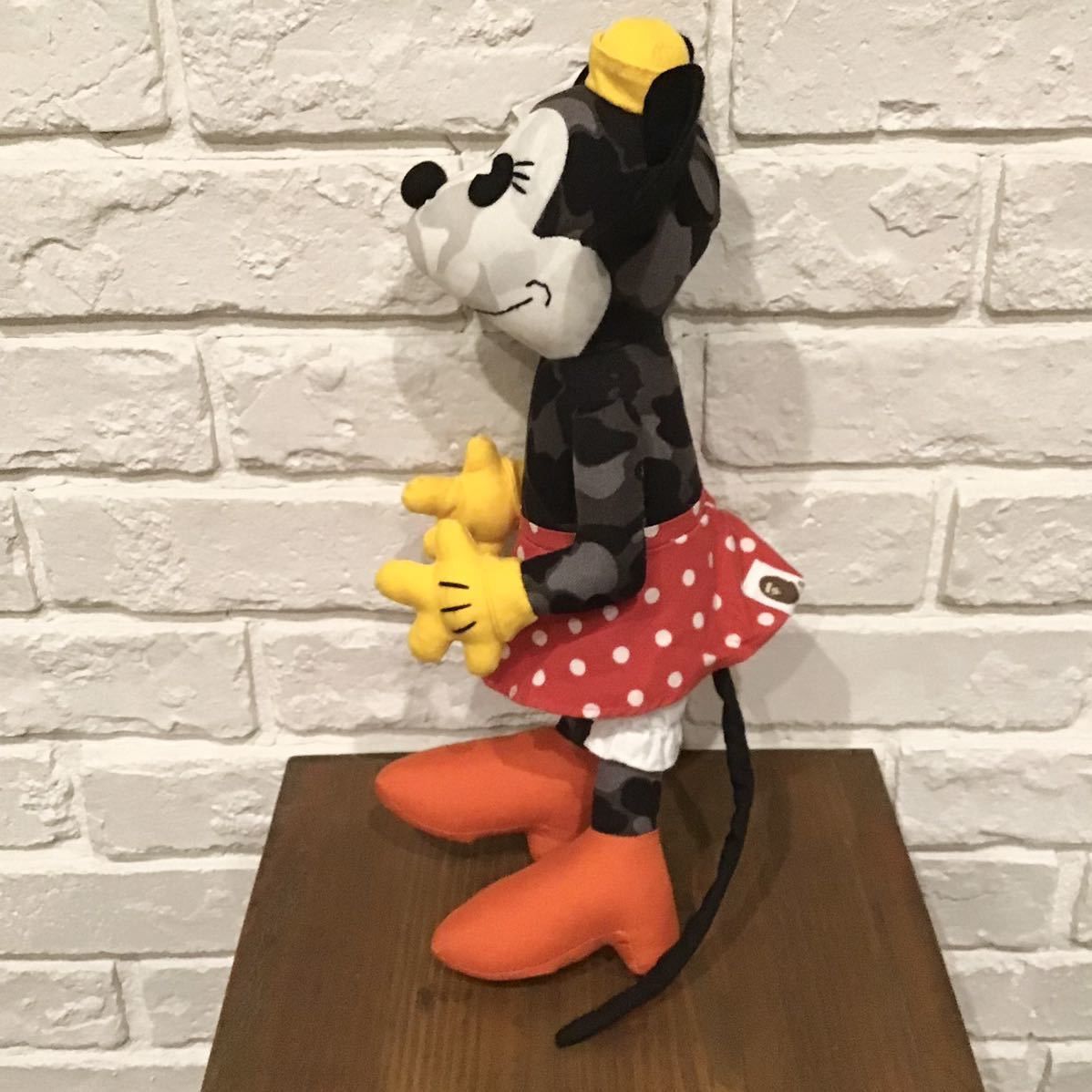 Bape × Disney 2008 BAPE x Disney BAPE camo Minnie Mouse Plush Doll ape Size ONE SIZE - 4 Thumbnail