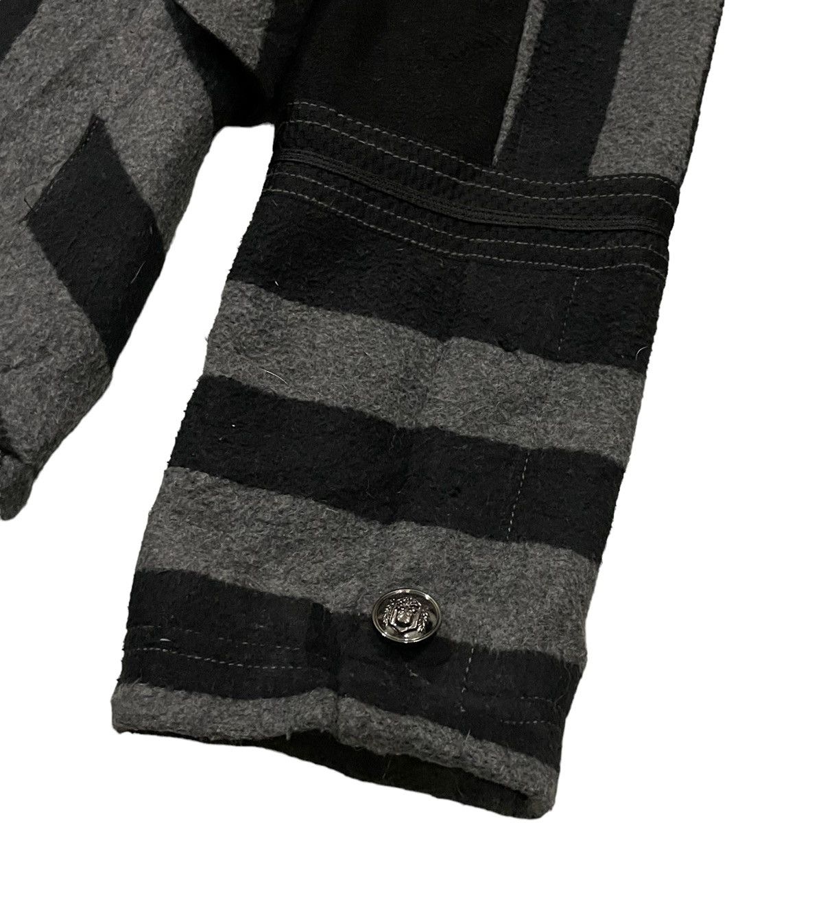 Le Grande Bleu (L.G.B.) Vintage Algonquins Seditionaries Gothic Punk Long Jacket Size S / US 4 / IT 40 - 19 Thumbnail