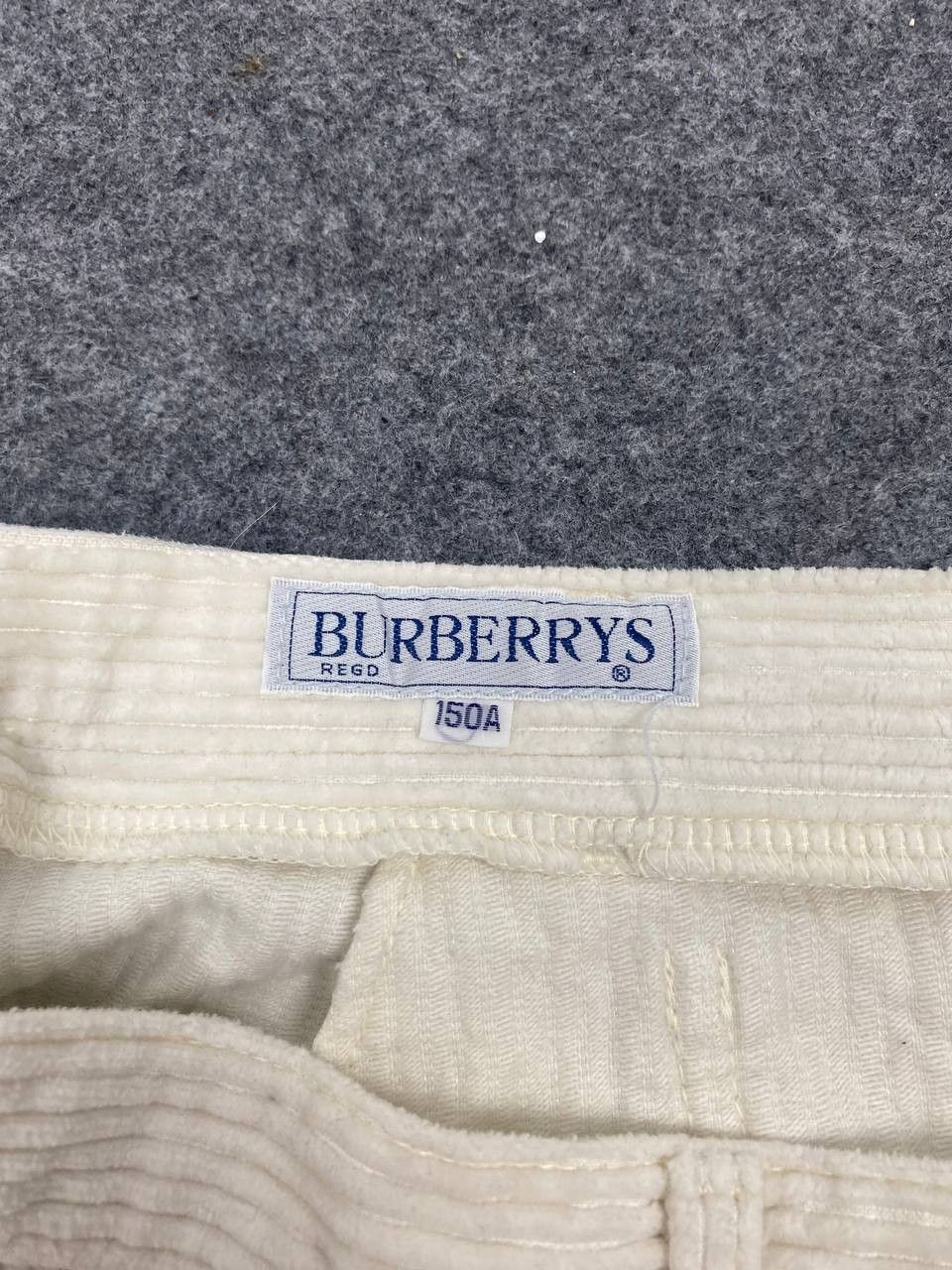 Burberry vintage burberrys of london corduroy mini skirt Size 26" / US 2 / IT 38 - 8 Thumbnail