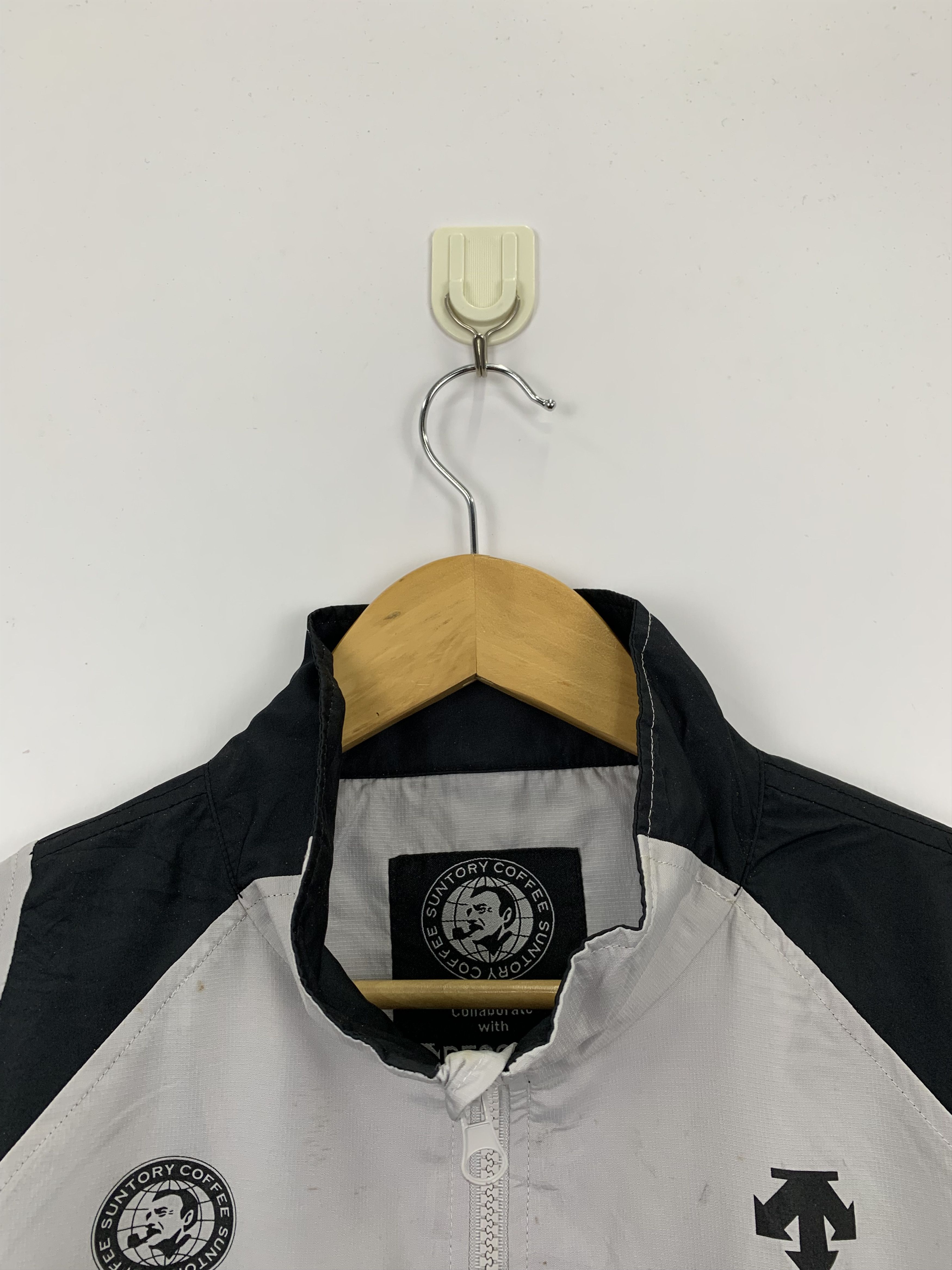 Descente × Vintage Vintage Descente Coffee Suntory Light Jacket J0909 Size US L / EU 52-54 / 3 - 6 Thumbnail