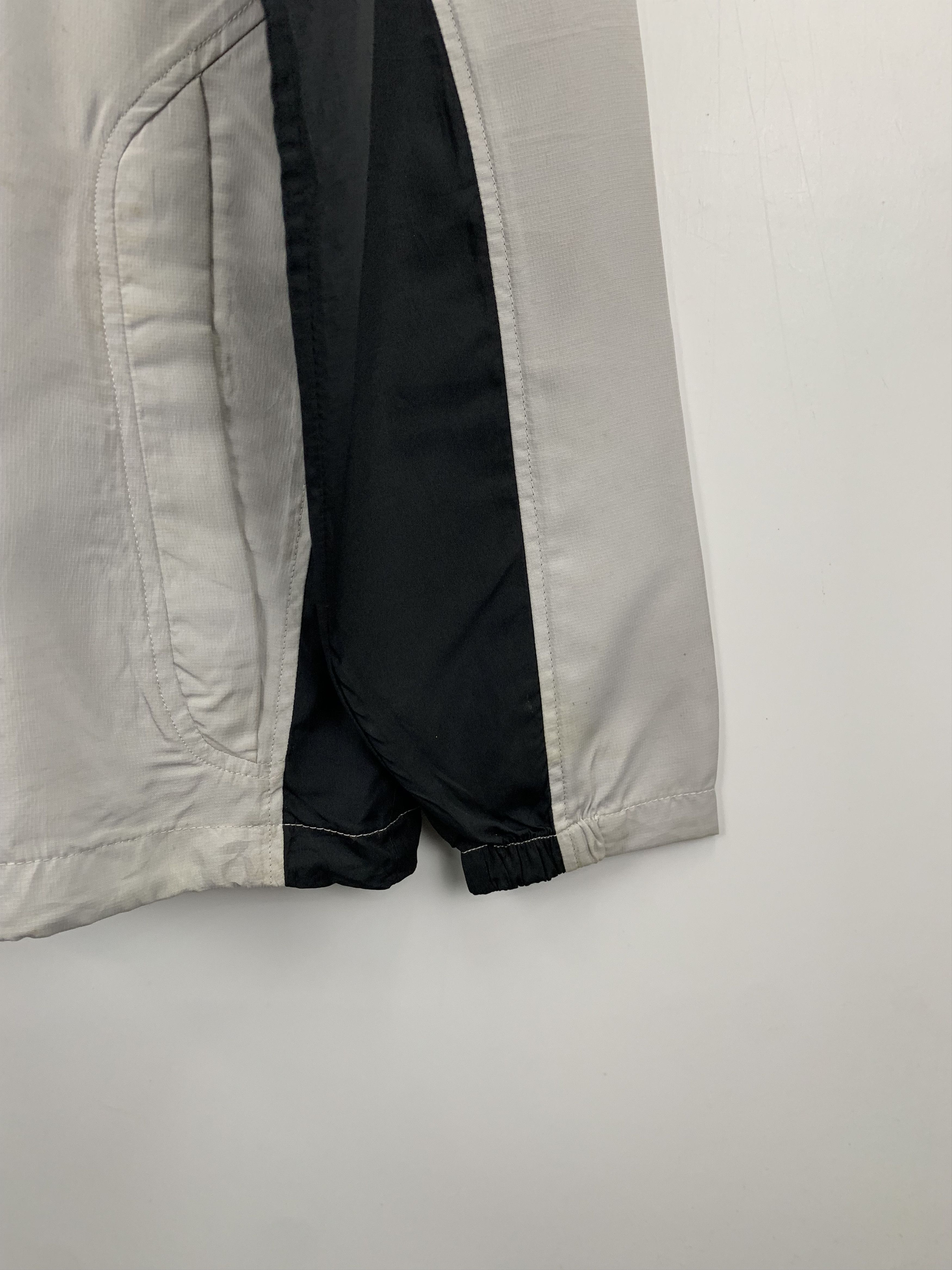 Descente × Vintage Vintage Descente Coffee Suntory Light Jacket J0909 Size US L / EU 52-54 / 3 - 8 Thumbnail
