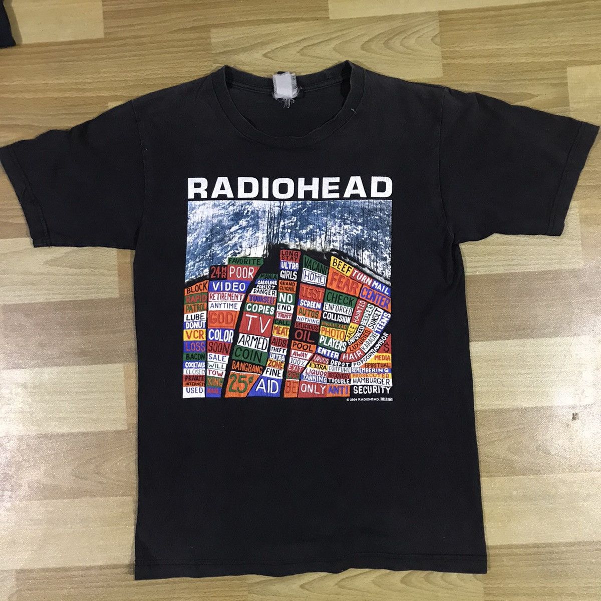 Band Tees × Vintage NEED TO GONE ASAP ‼️Vintage radiohead 2004 saiz S Size US S / EU 44-46 / 1 - 1 Thumbnail