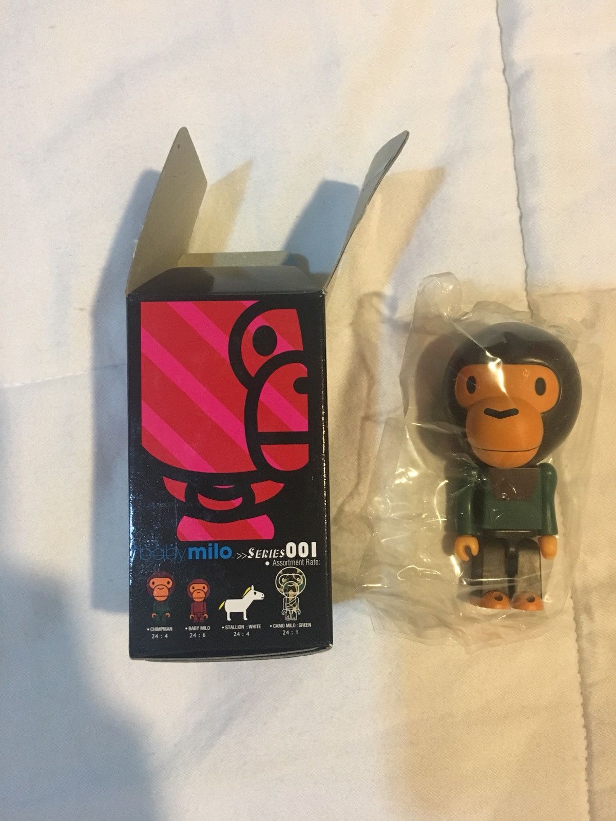 Bape × Medicom Toy Baby Milo Kubrick Blind Box Size ONE SIZE - 2 Thumbnail