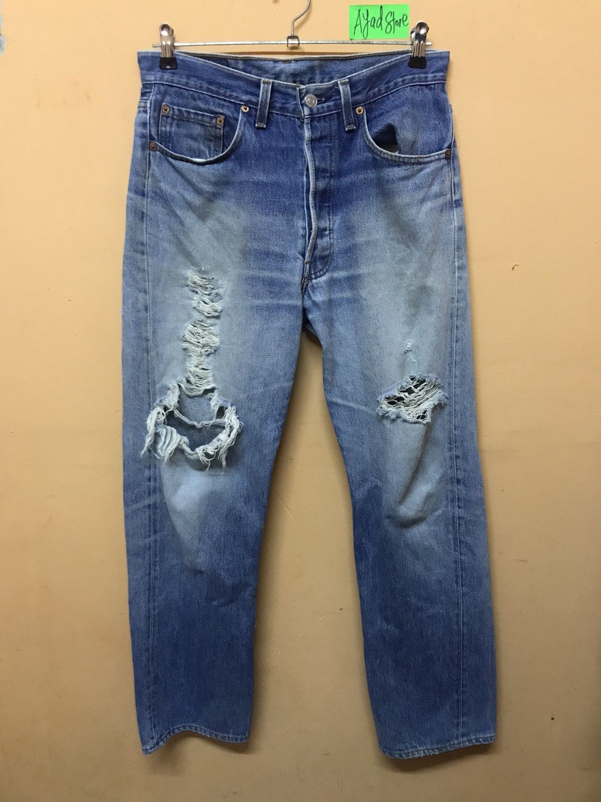 Levi's × Vintage ‼️VTG 90s LEVIS 501 DISTRESSED DENIM‼️ Size US 31 - 1 Thumbnail