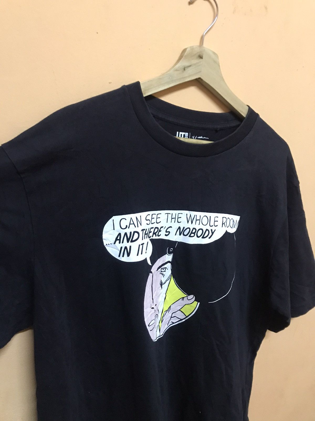 Uniqlo ‼️UT X ROY L TSHIRT NICE DESIGN Size US L / EU 52-54 / 3 - 3 Thumbnail