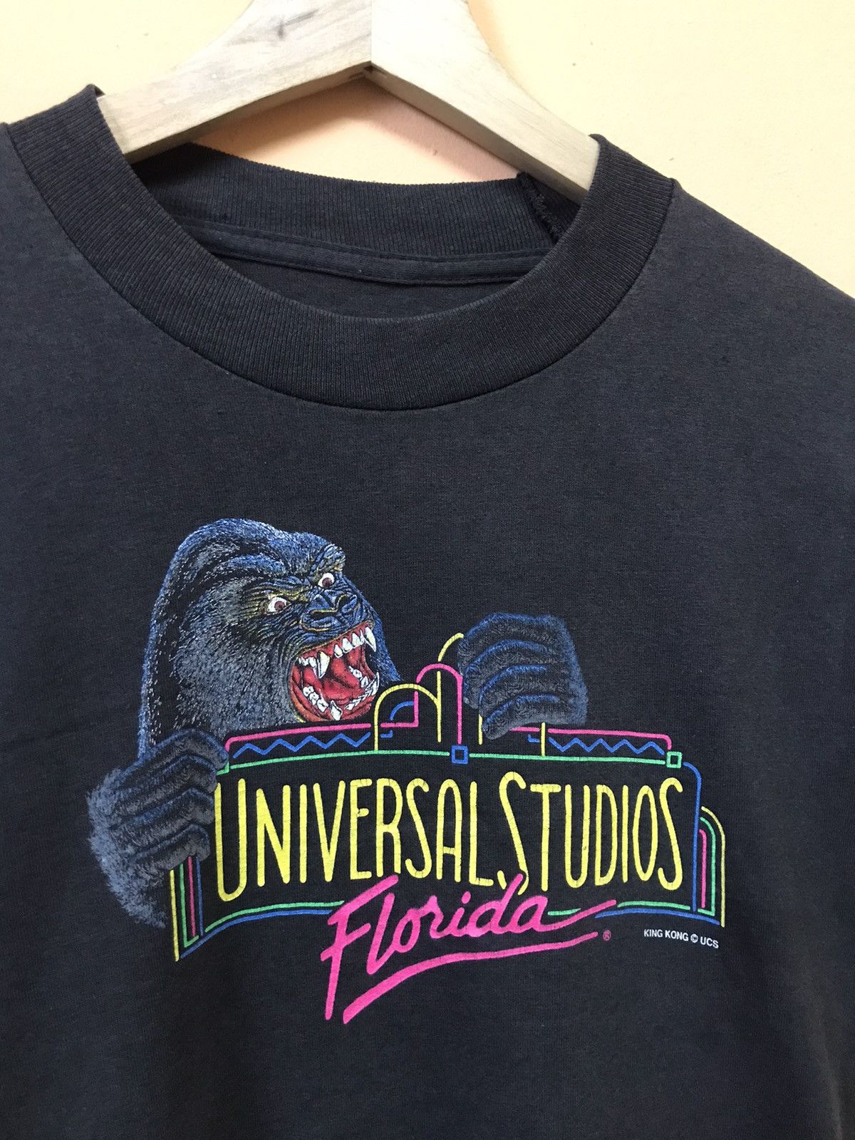 Universal Studios × Vintage ‼️VTG UNIVERSAL STUDIOS tshirt‼️KINGKONG MOVIE Size US S / EU 44-46 / 1 - 2 Thumbnail