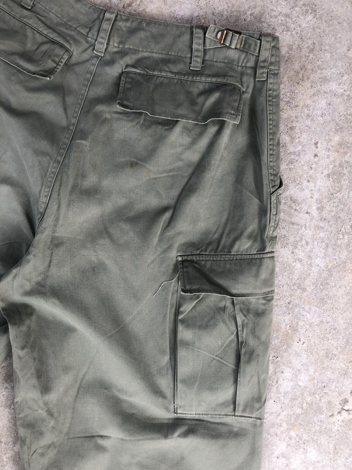 Vintage Vintage USAF Army Cargo Pants Baggy Pants Size US 31 - 10 Thumbnail