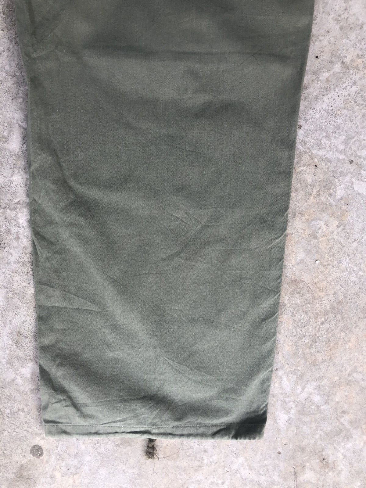 Vintage Vintage USAF Army Cargo Pants Baggy Pants Size US 31 - 12 Thumbnail