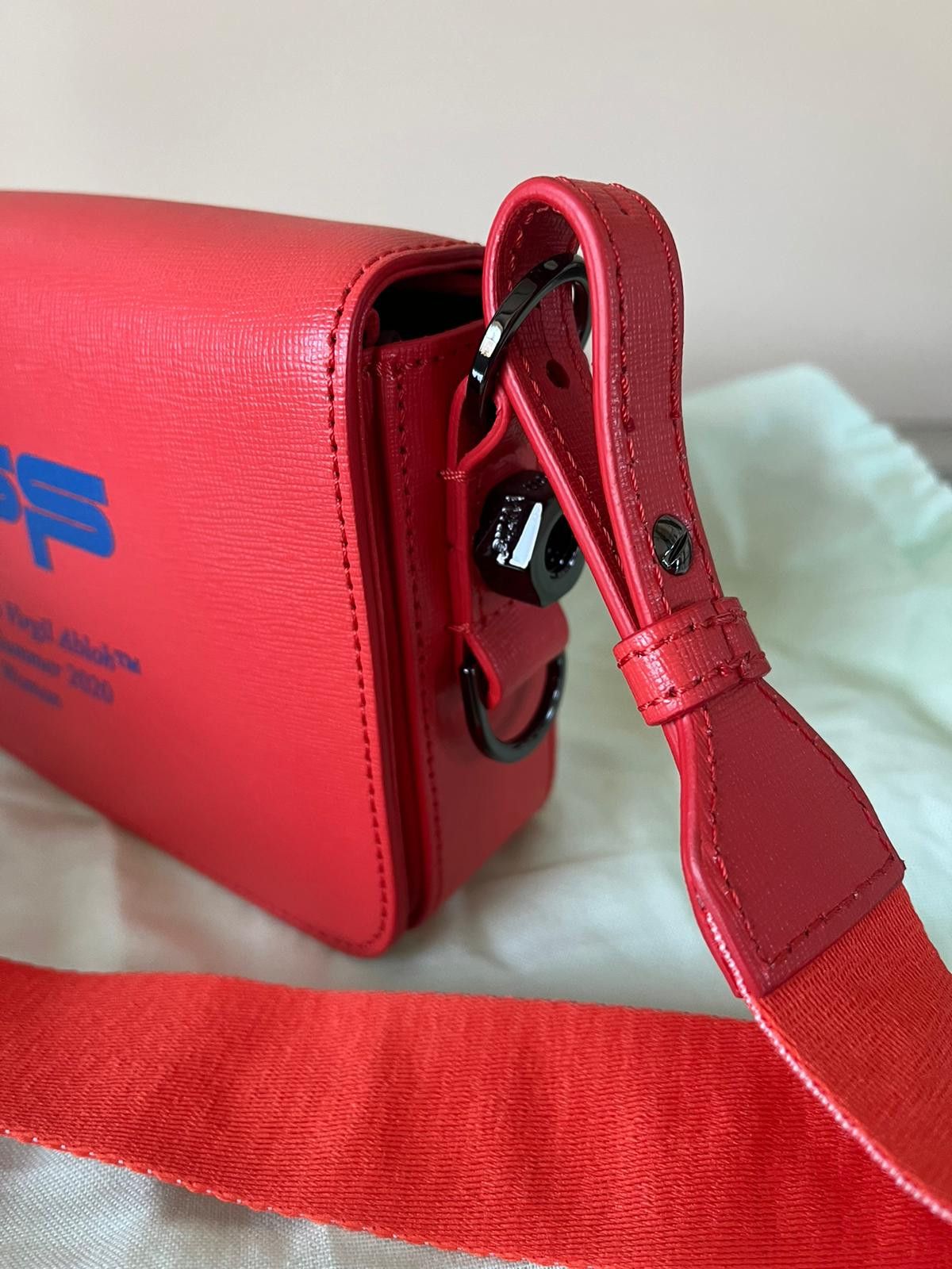 Off-White o1rshd1 SS20 Logo Medium Binder Clip Bag in Red Size ONE SIZE - 2 Thumbnail