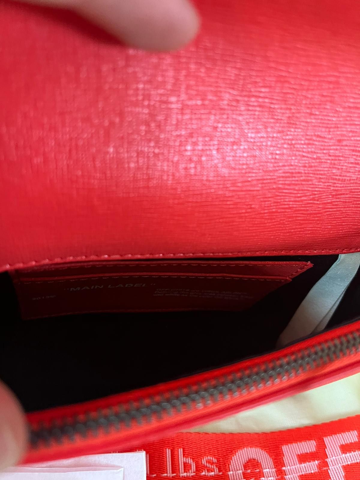 Off-White o1rshd1 SS20 Logo Medium Binder Clip Bag in Red Size ONE SIZE - 8 Thumbnail