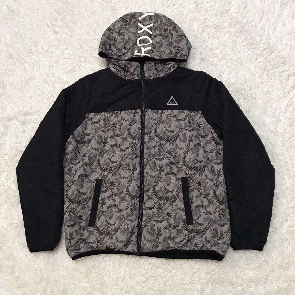 Japanese Brand Roxy reversible hoodie jacket Size US M / EU 48-50 / 2 - 1 Thumbnail