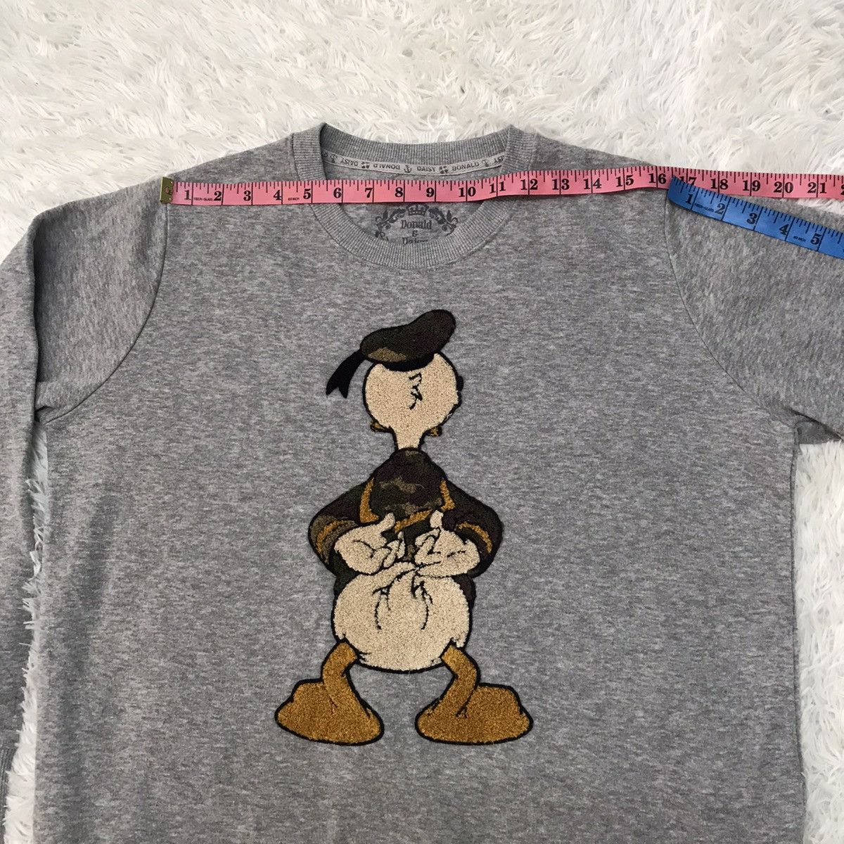Cartoon Network Donald & Daisy sweatshirt Size US L / EU 52-54 / 3 - 11 Thumbnail
