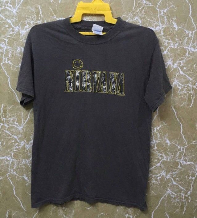 Band Tees Vintage 1997 Nirvana smile album tour shirt Size US M / EU 48-50 / 2 - 1 Thumbnail