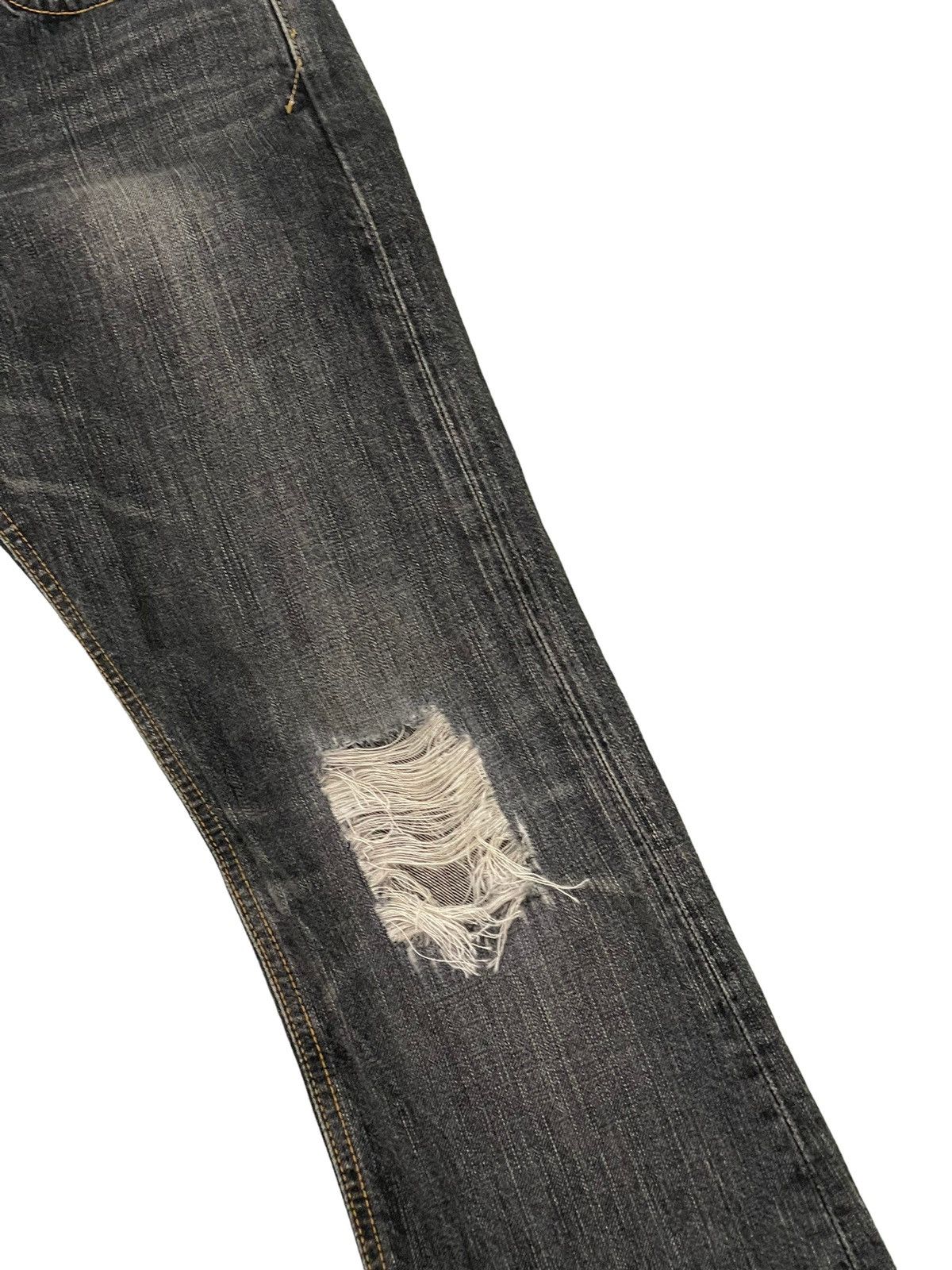 Edwin Flare Jeans Edwin Distress Denim Low Rise Boot Cut 2🟦8 Size US 30 / EU 46 - 7 Thumbnail