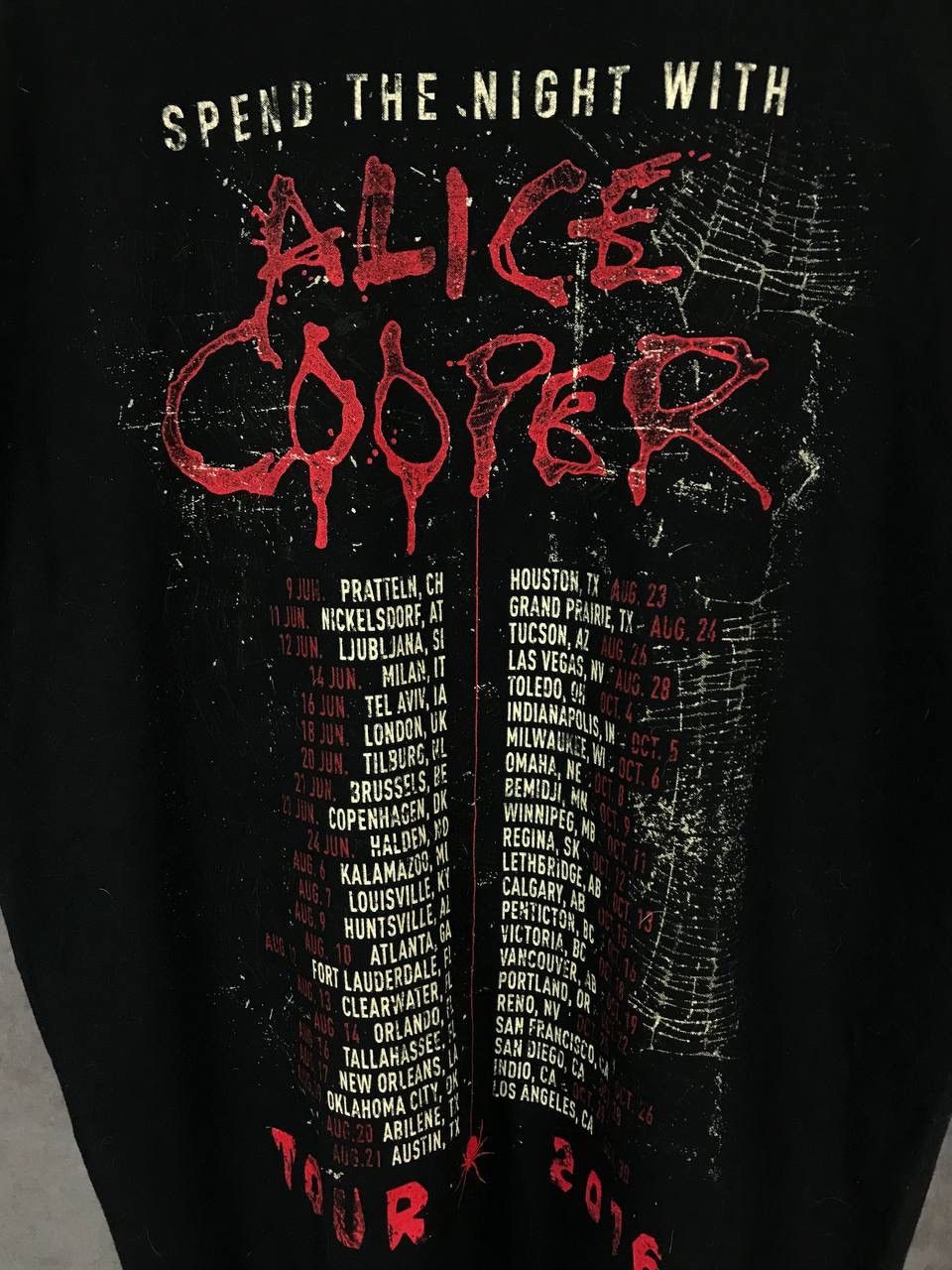 Band Tees Alice Cooper vintage rock band tour tee Size US L / EU 52-54 / 3 - 6 Thumbnail
